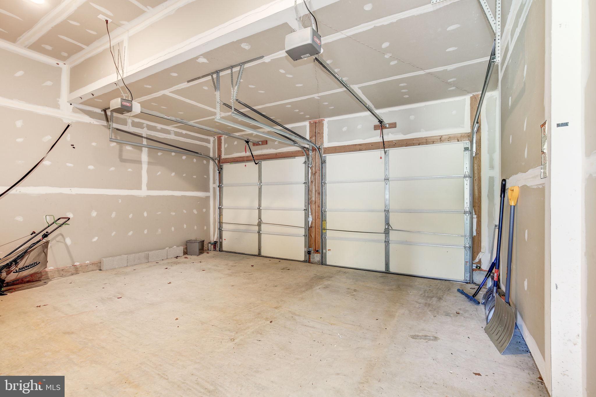 THE PARKE AT MOUNT WASHINGTON - Residential Lease