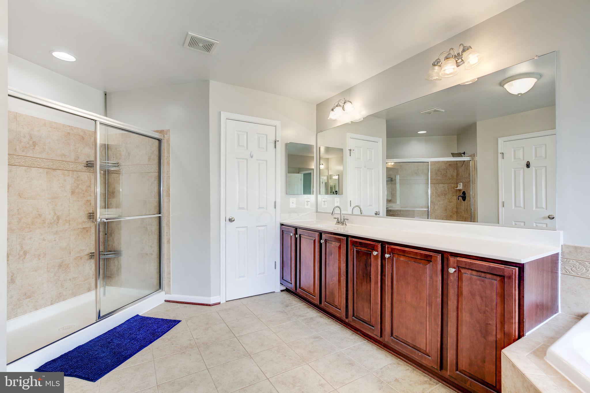 THE PARKE AT MOUNT WASHINGTON - Residential Lease