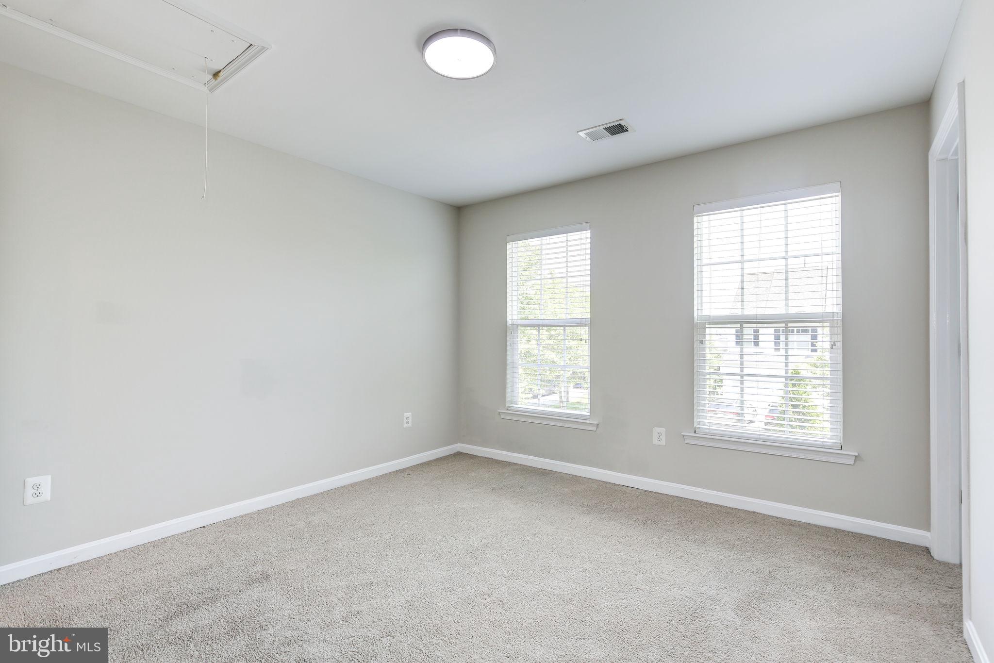 THE PARKE AT MOUNT WASHINGTON - Residential Lease