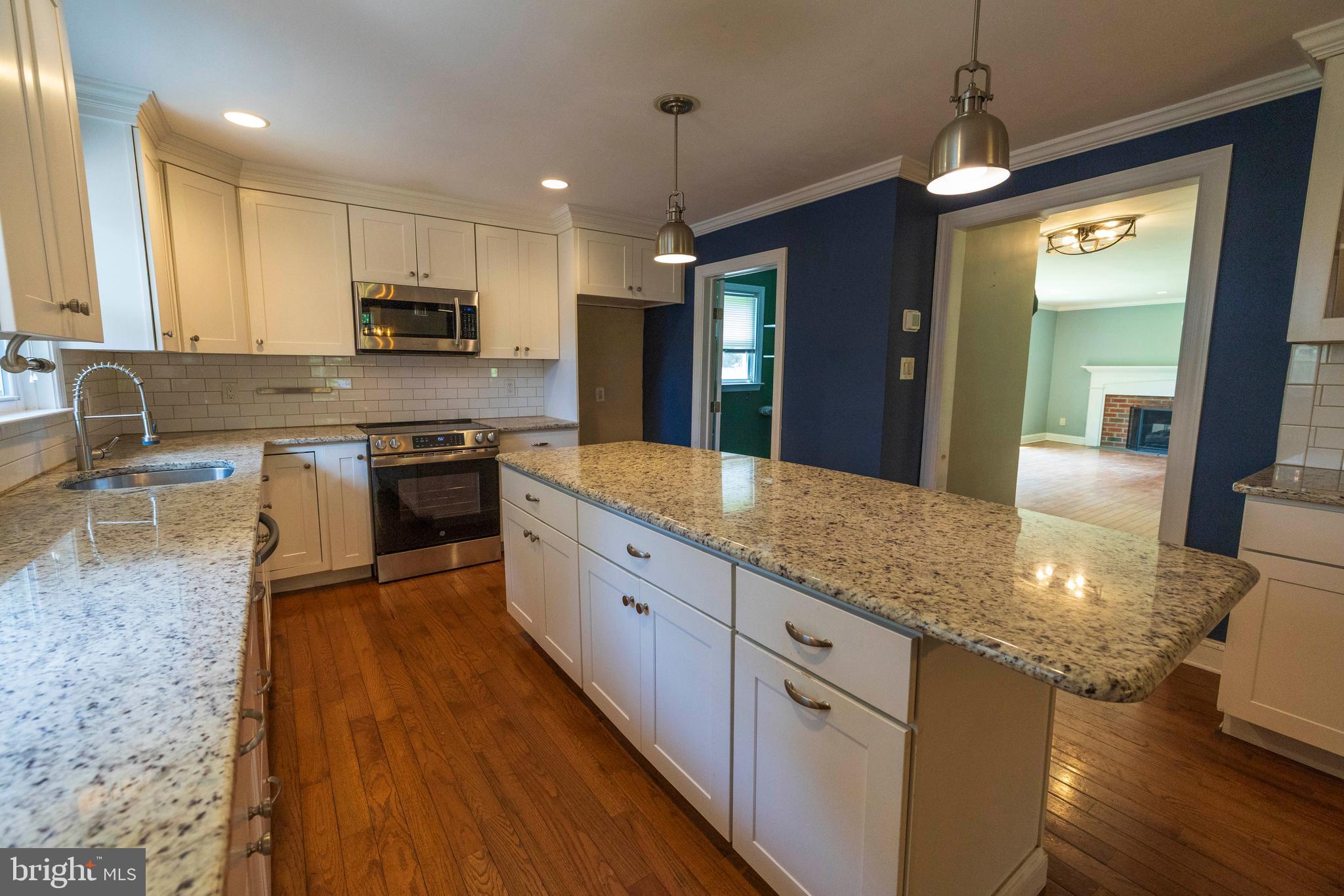 1076 KERWOOD ROAD
