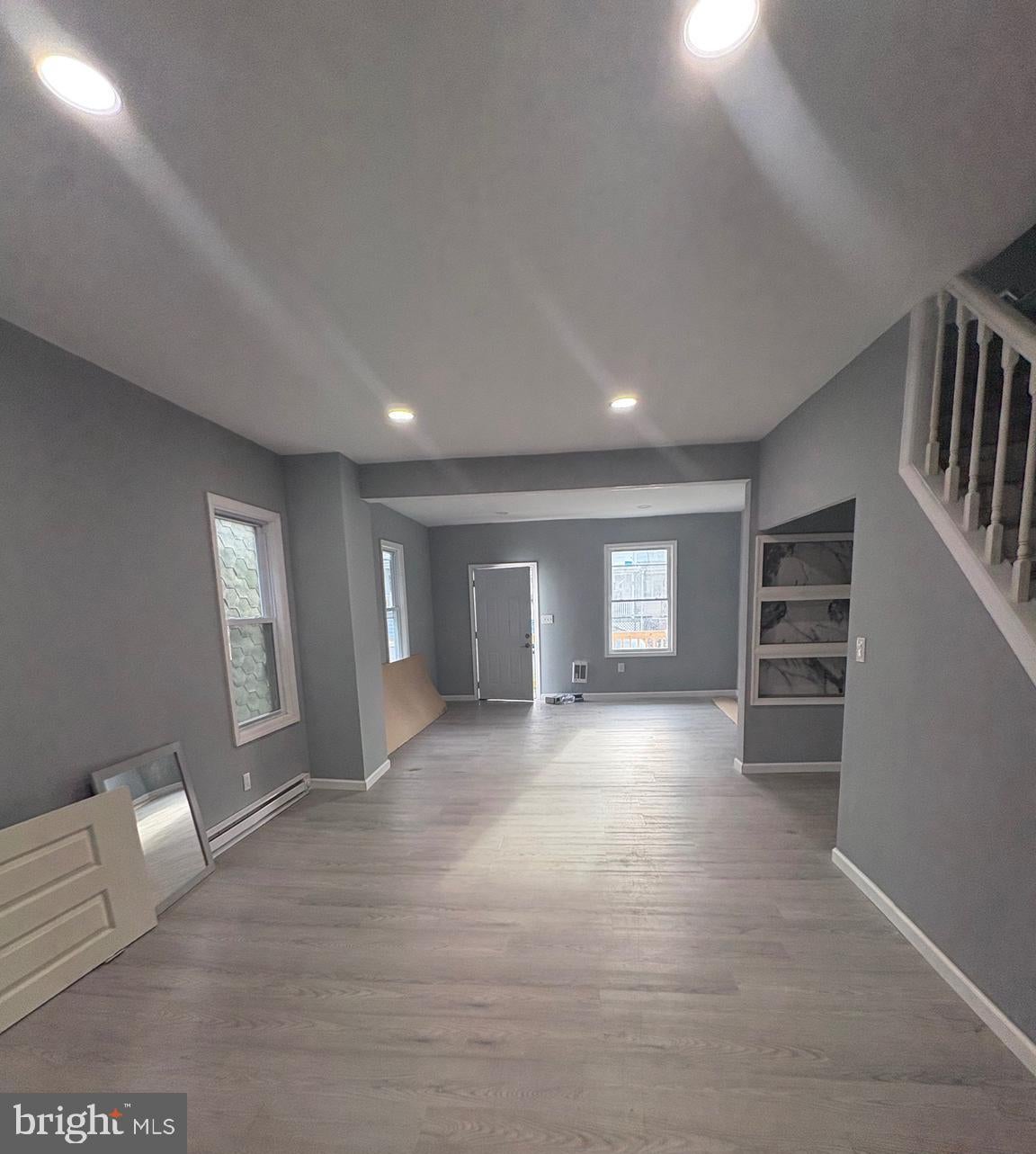 21 S LOCUST STREET