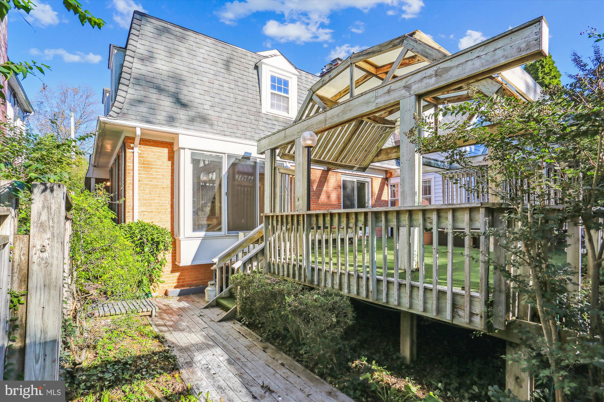 ALTA VISTA - Residential