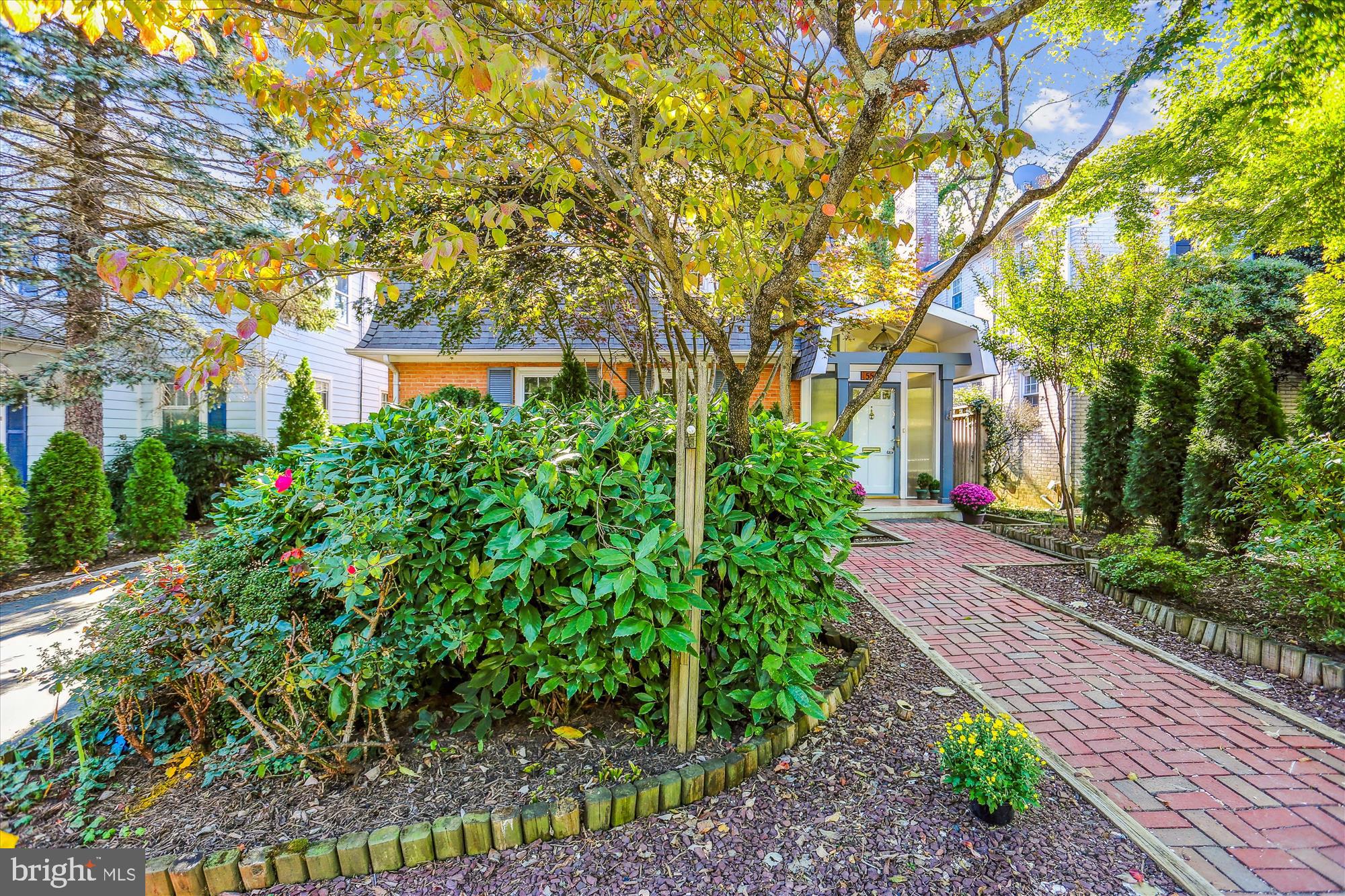 ALTA VISTA - Residential