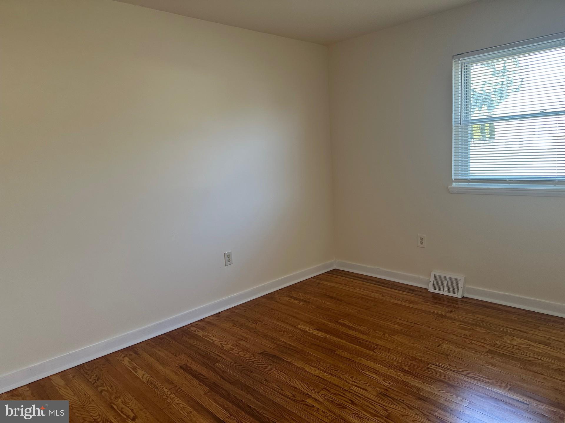 SUBURBIA - Residential Lease