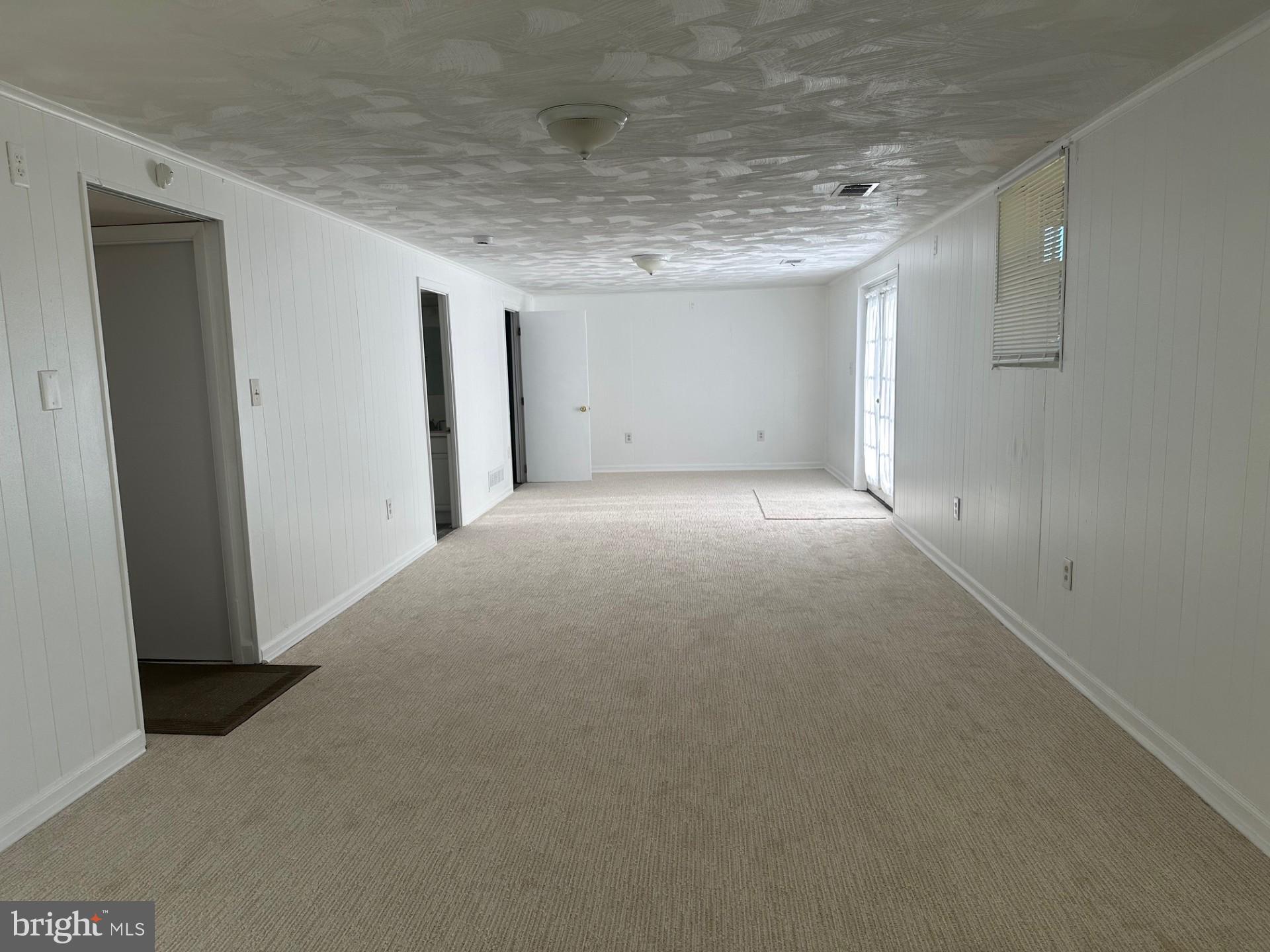 SUBURBIA - Residential Lease