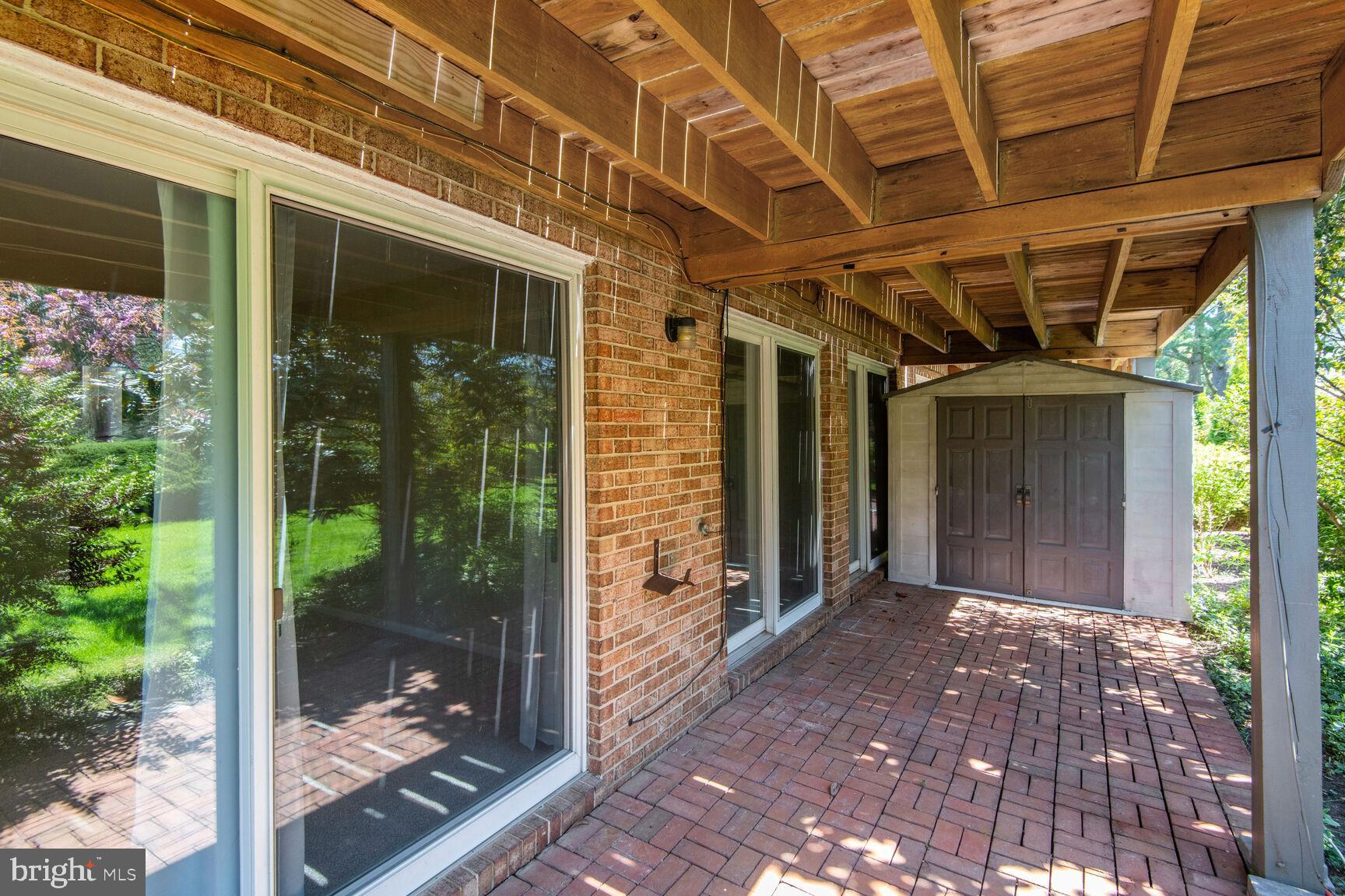 SWAN ROAD VILLAS - Residential