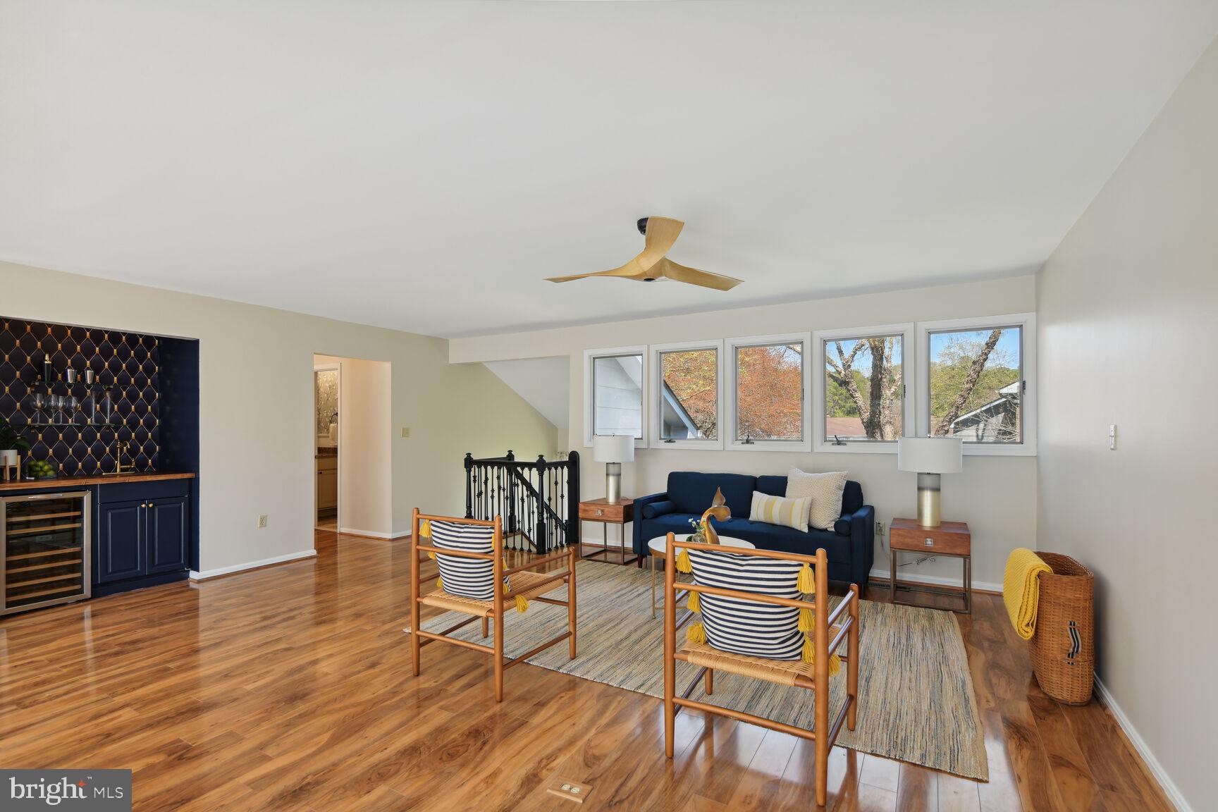 SWAN ROAD VILLAS - Residential