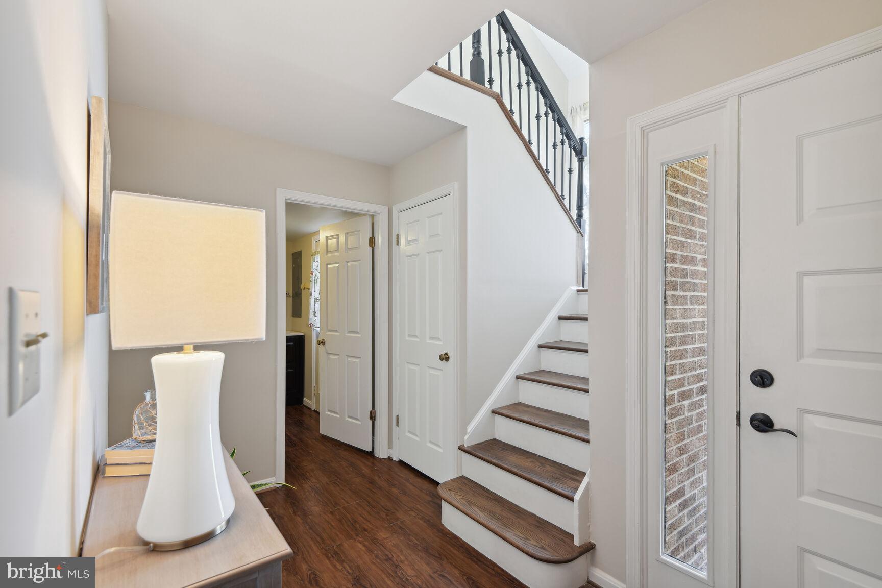 SWAN ROAD VILLAS - Residential