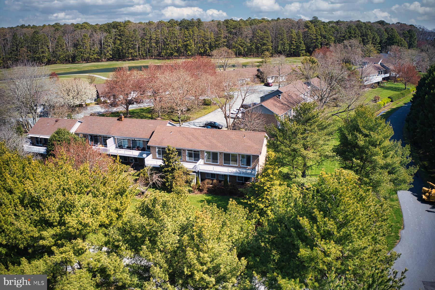 SWAN ROAD VILLAS - Residential