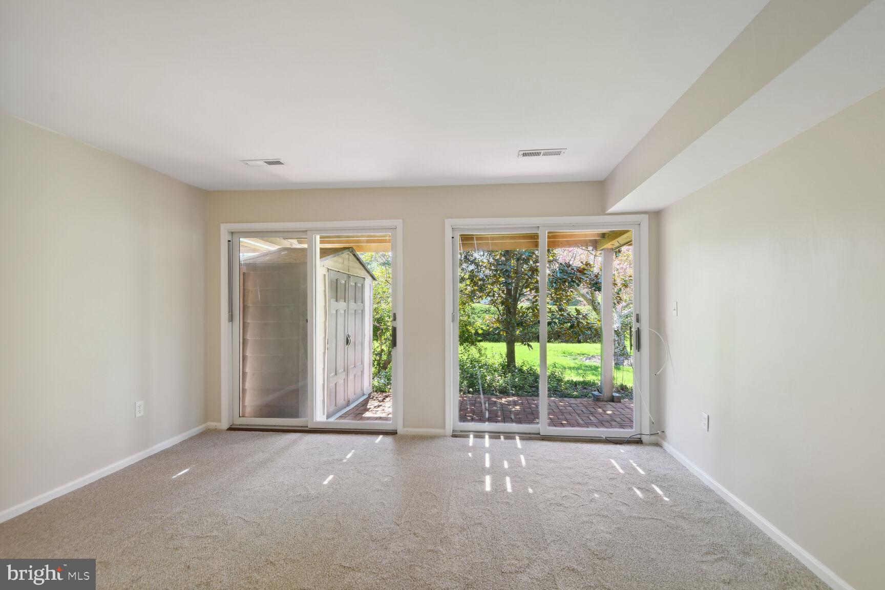 SWAN ROAD VILLAS - Residential