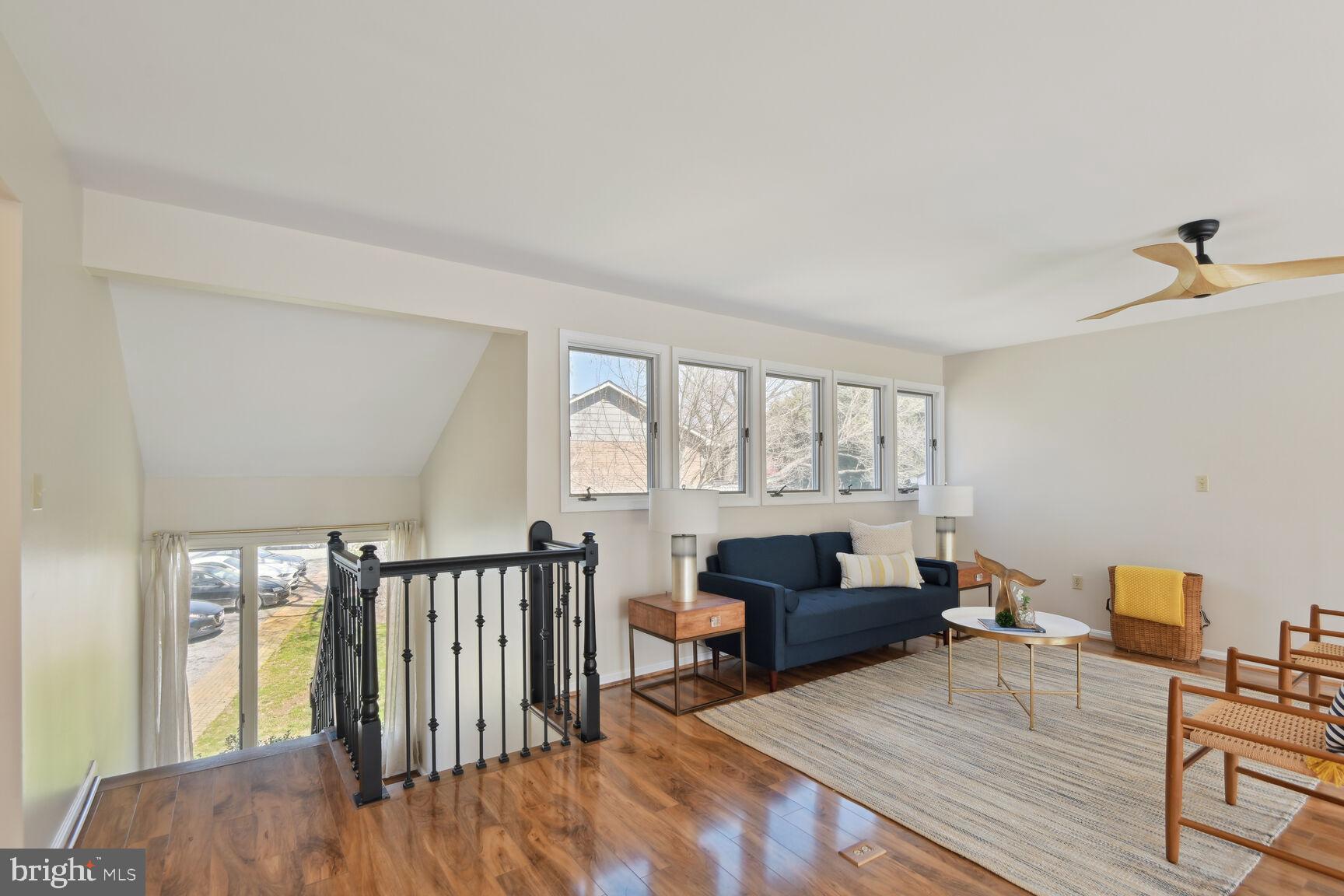 SWAN ROAD VILLAS - Residential