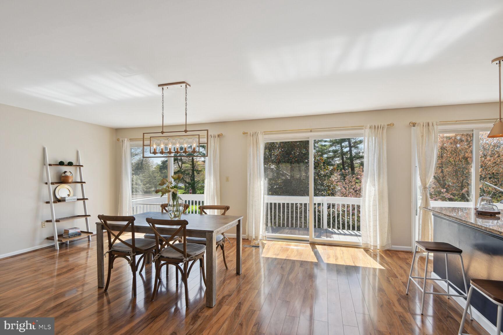 SWAN ROAD VILLAS - Residential