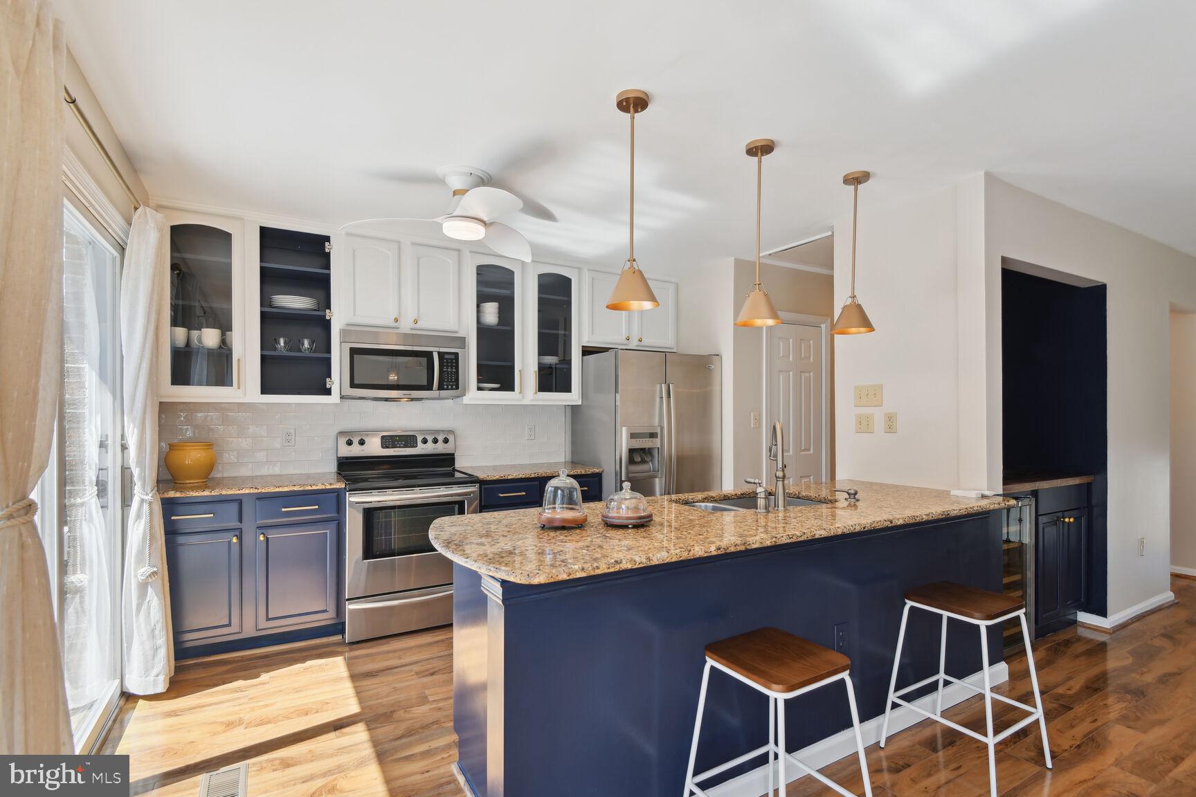 SWAN ROAD VILLAS - Residential