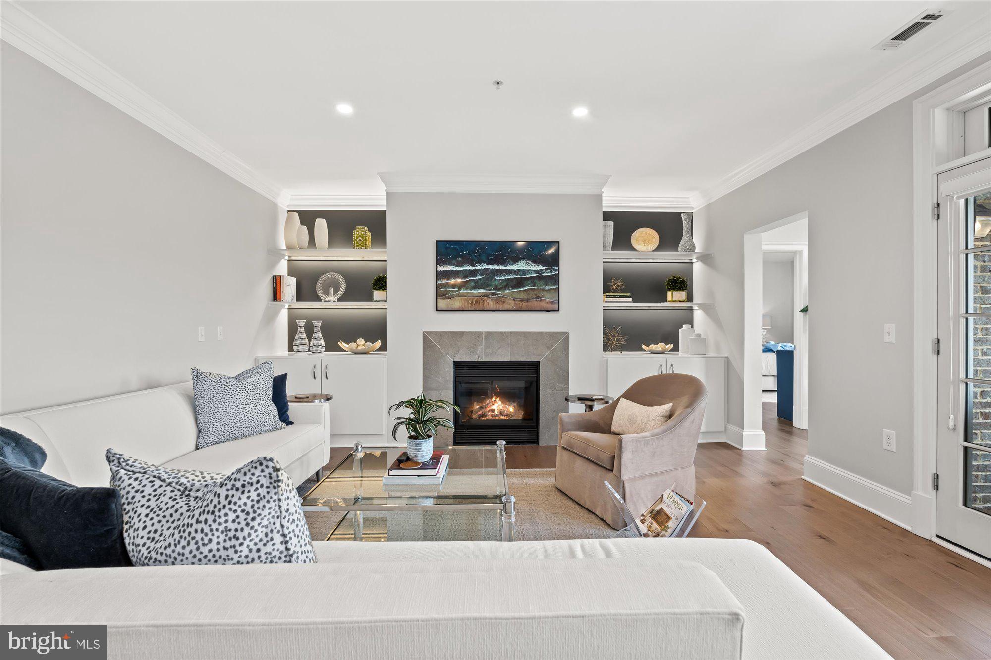 LIBERTY ROW - Residential