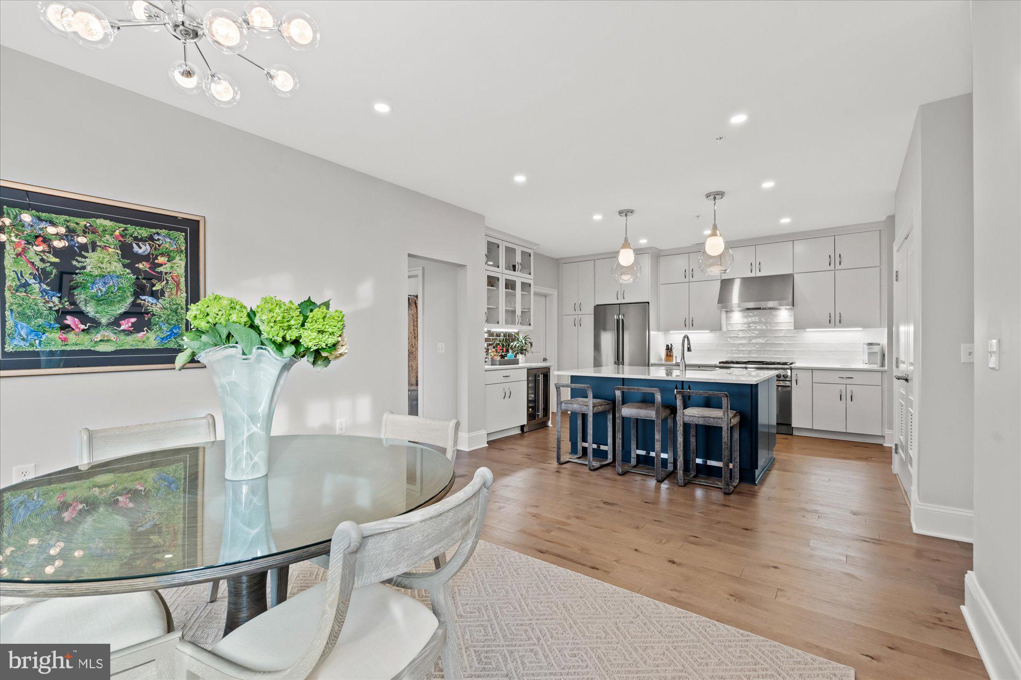 LIBERTY ROW - Residential