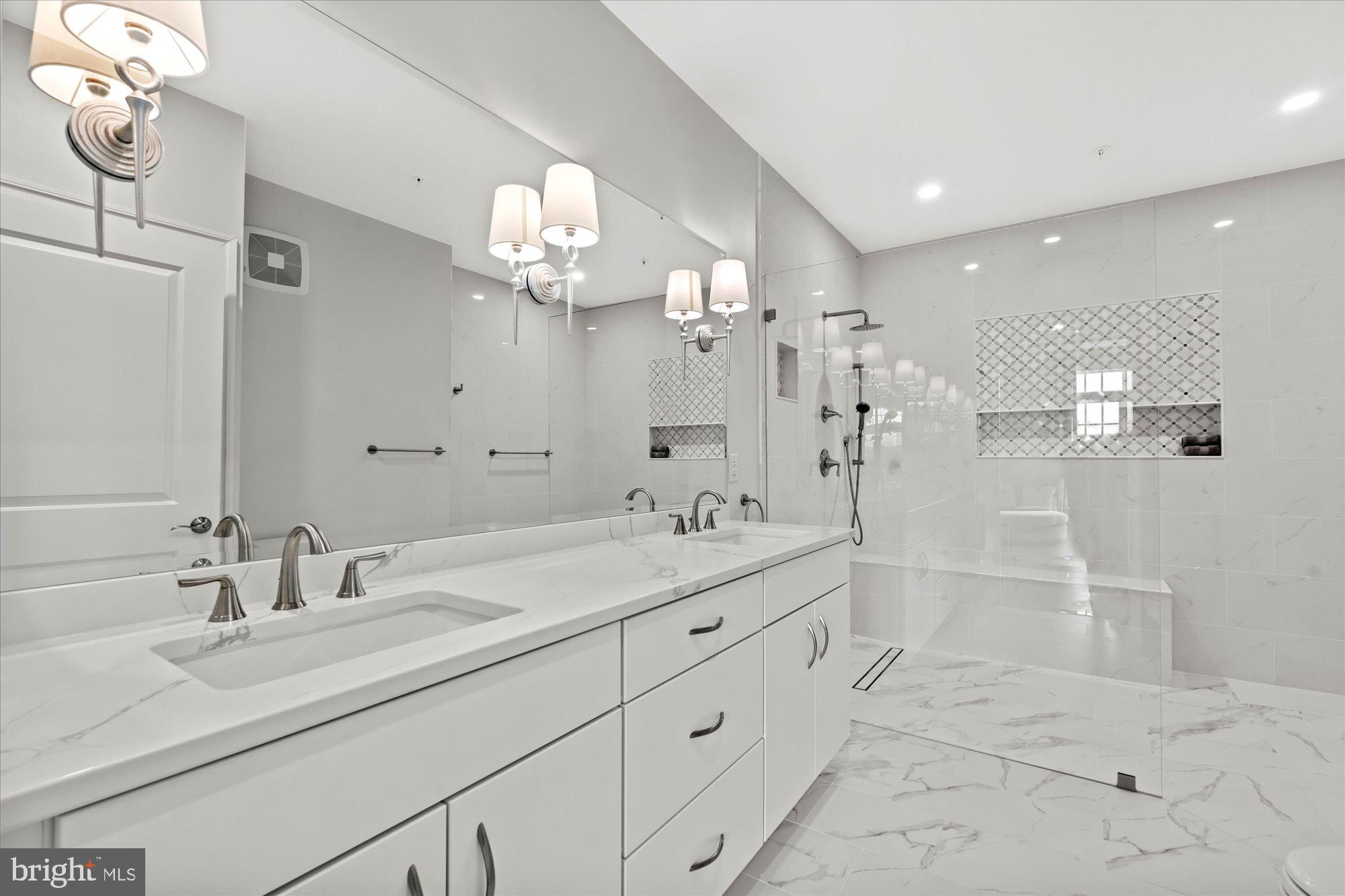 LIBERTY ROW - Residential