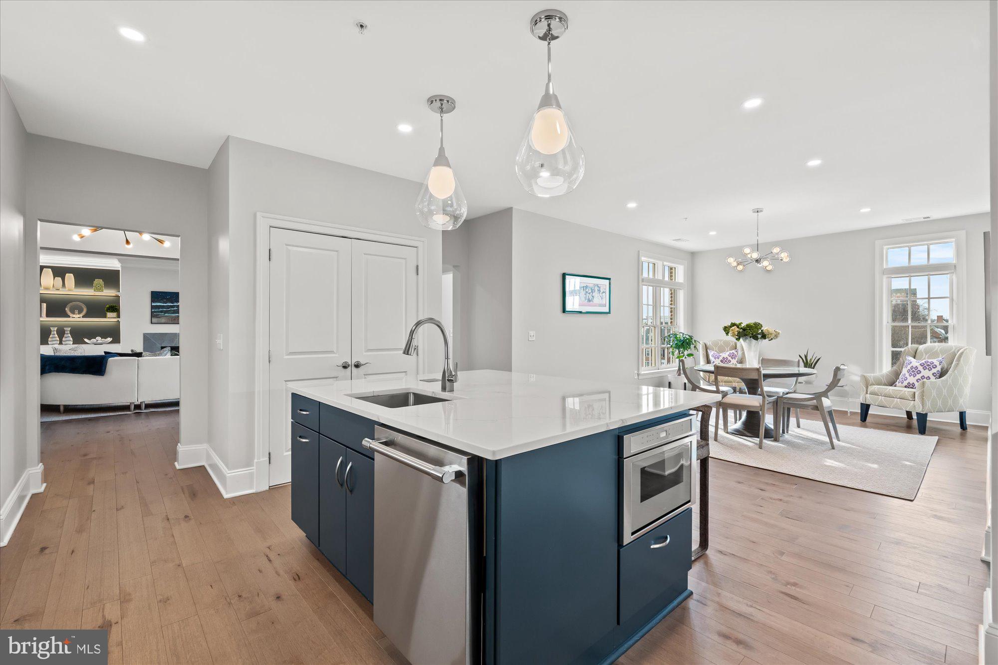 LIBERTY ROW - Residential