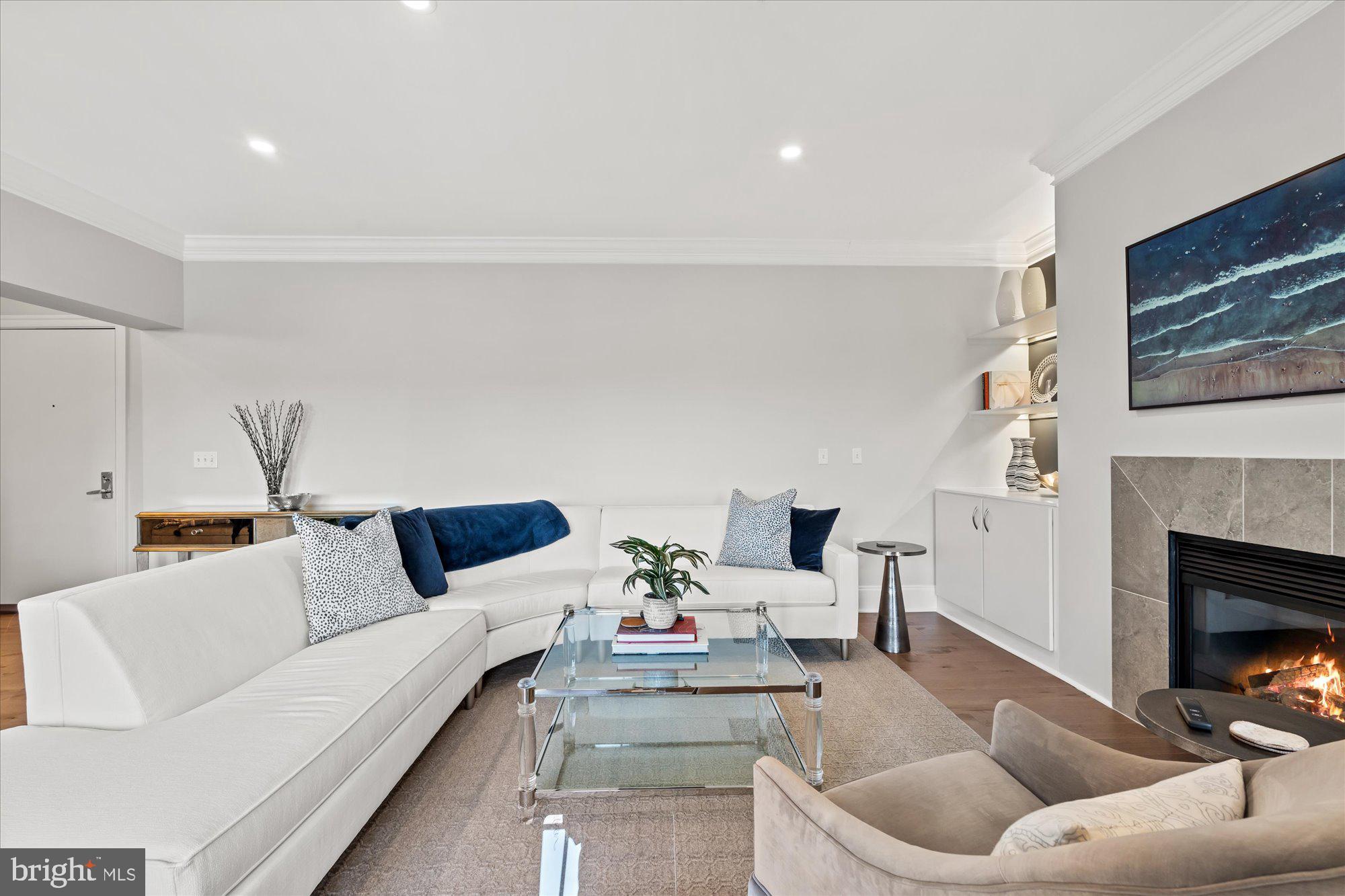 LIBERTY ROW - Residential