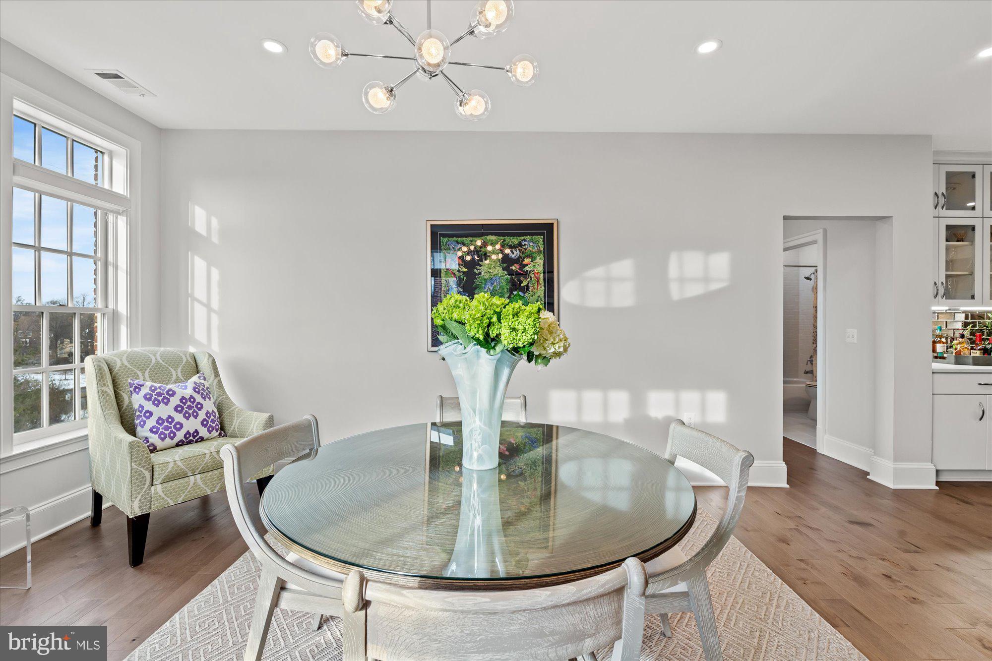 LIBERTY ROW - Residential