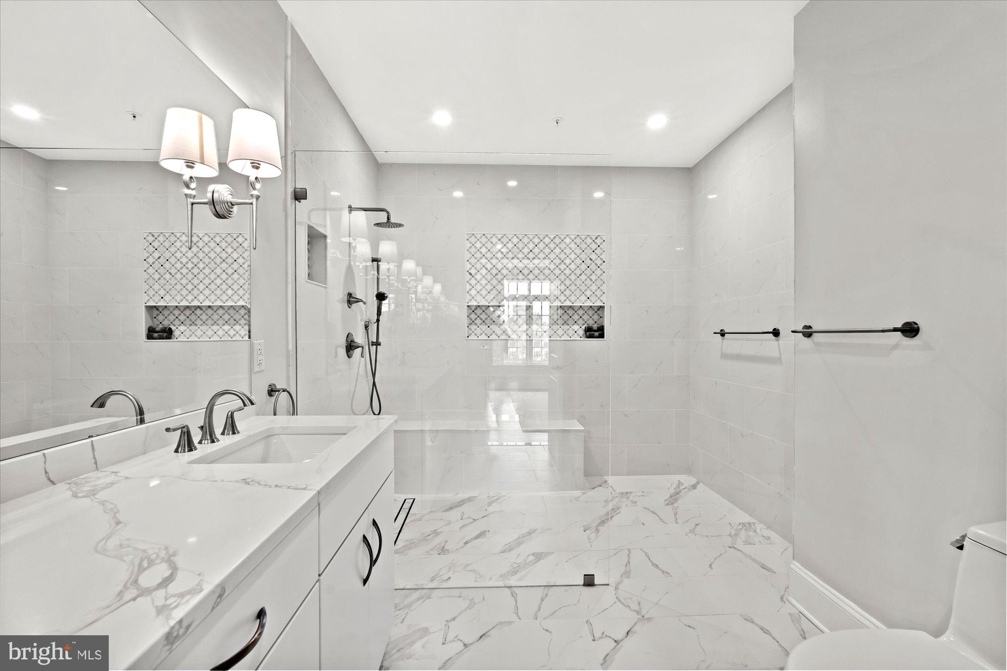 LIBERTY ROW - Residential