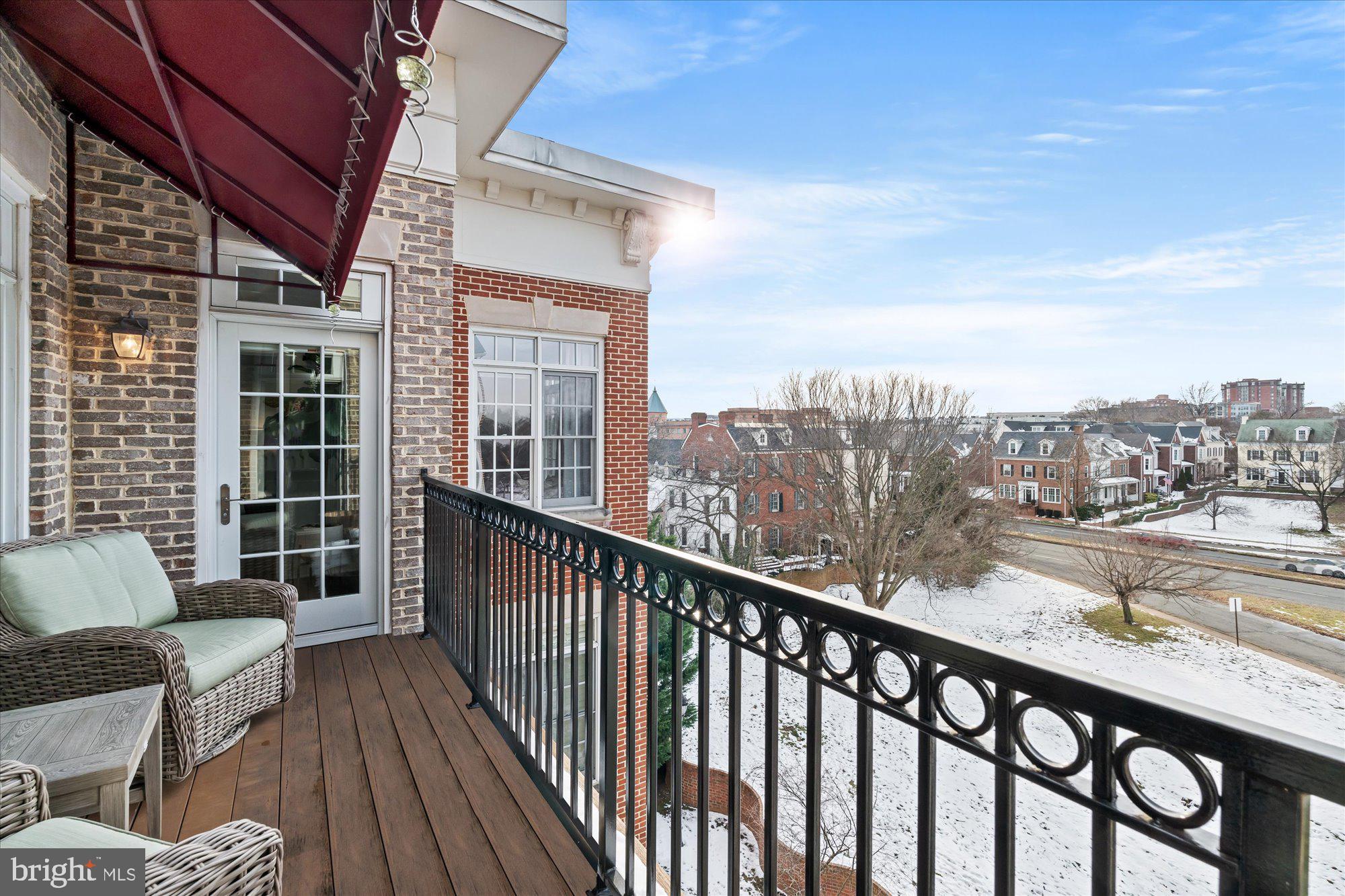 LIBERTY ROW - Residential