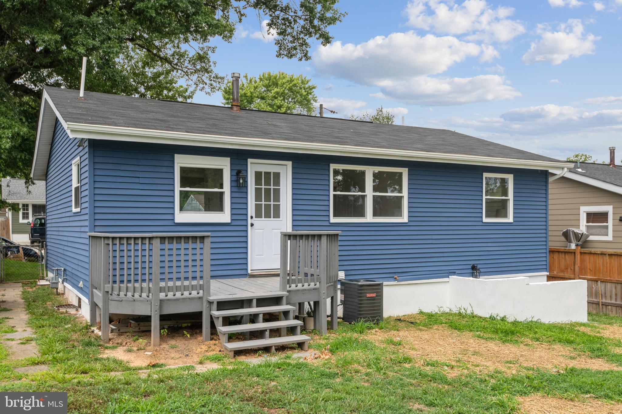 EAST COLUMBIA - Residential