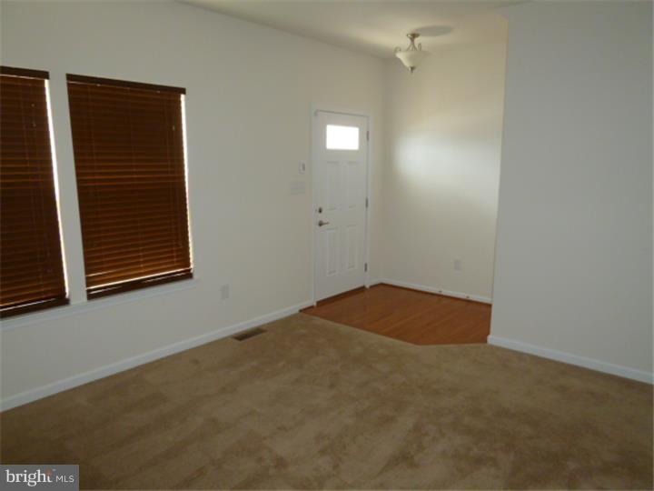 OAK CREEK - Residential