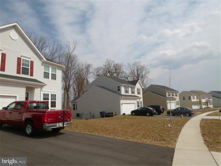 OAK CREEK - Residential