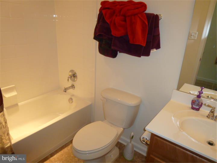 OAK CREEK - Residential