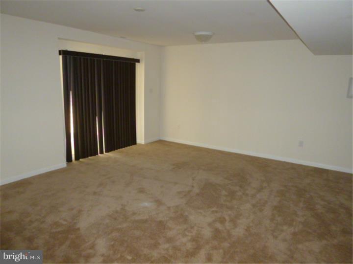 OAK CREEK - Residential