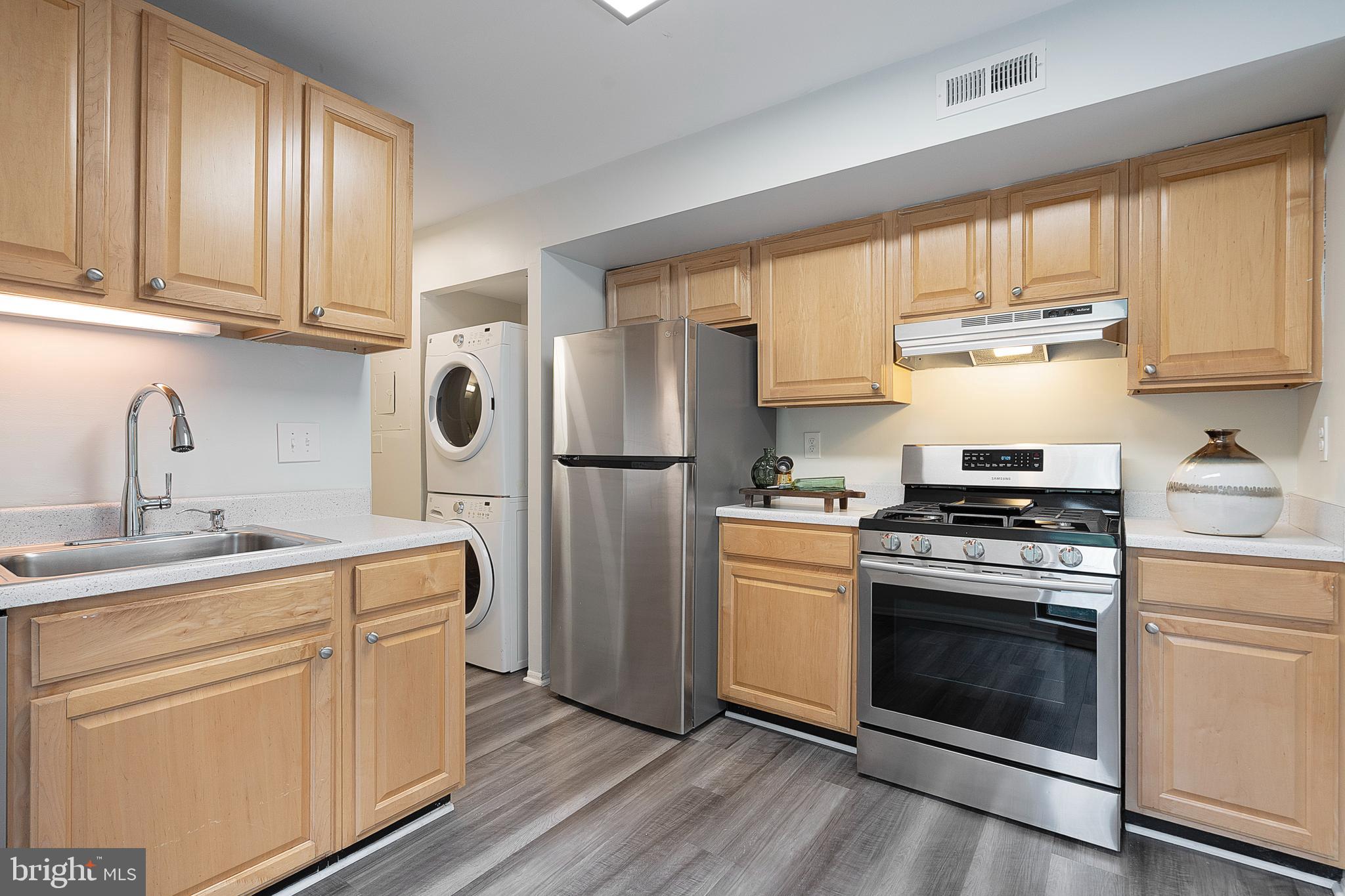 2065 ROYAL FERN COURT 38/12B
