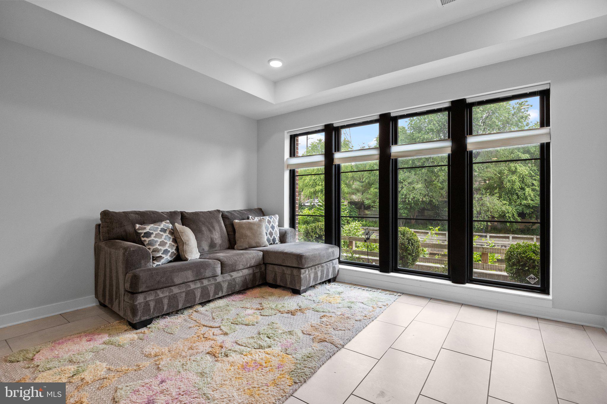 THE LOCKS - Residential Lease