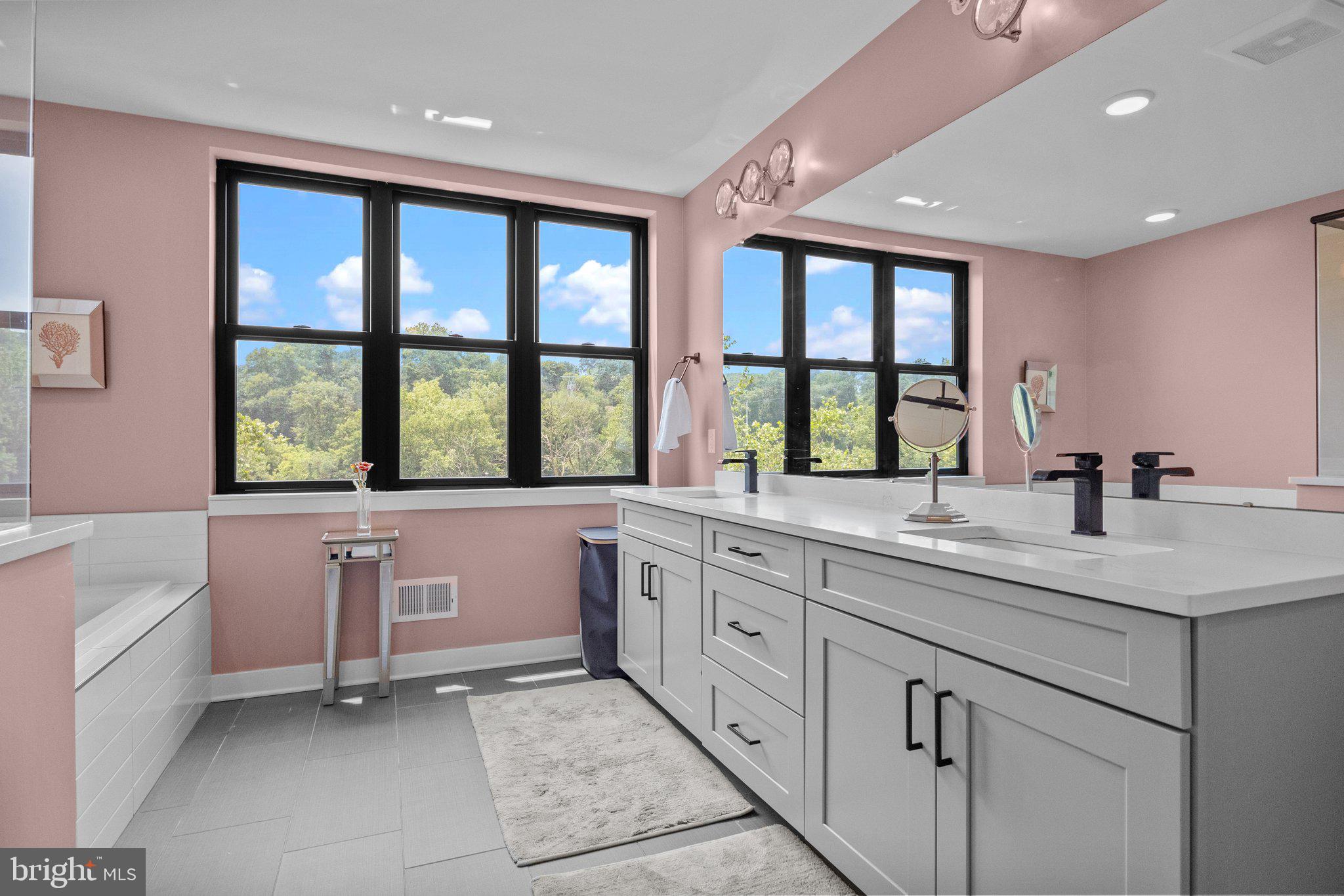 THE LOCKS - Residential Lease