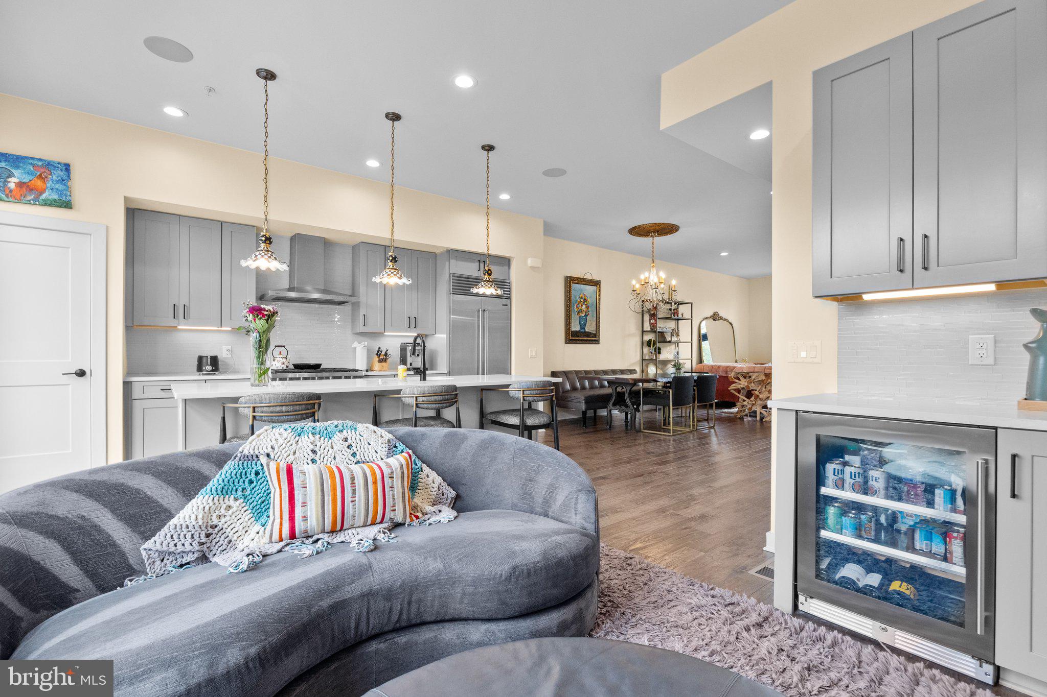 THE LOCKS - Residential Lease