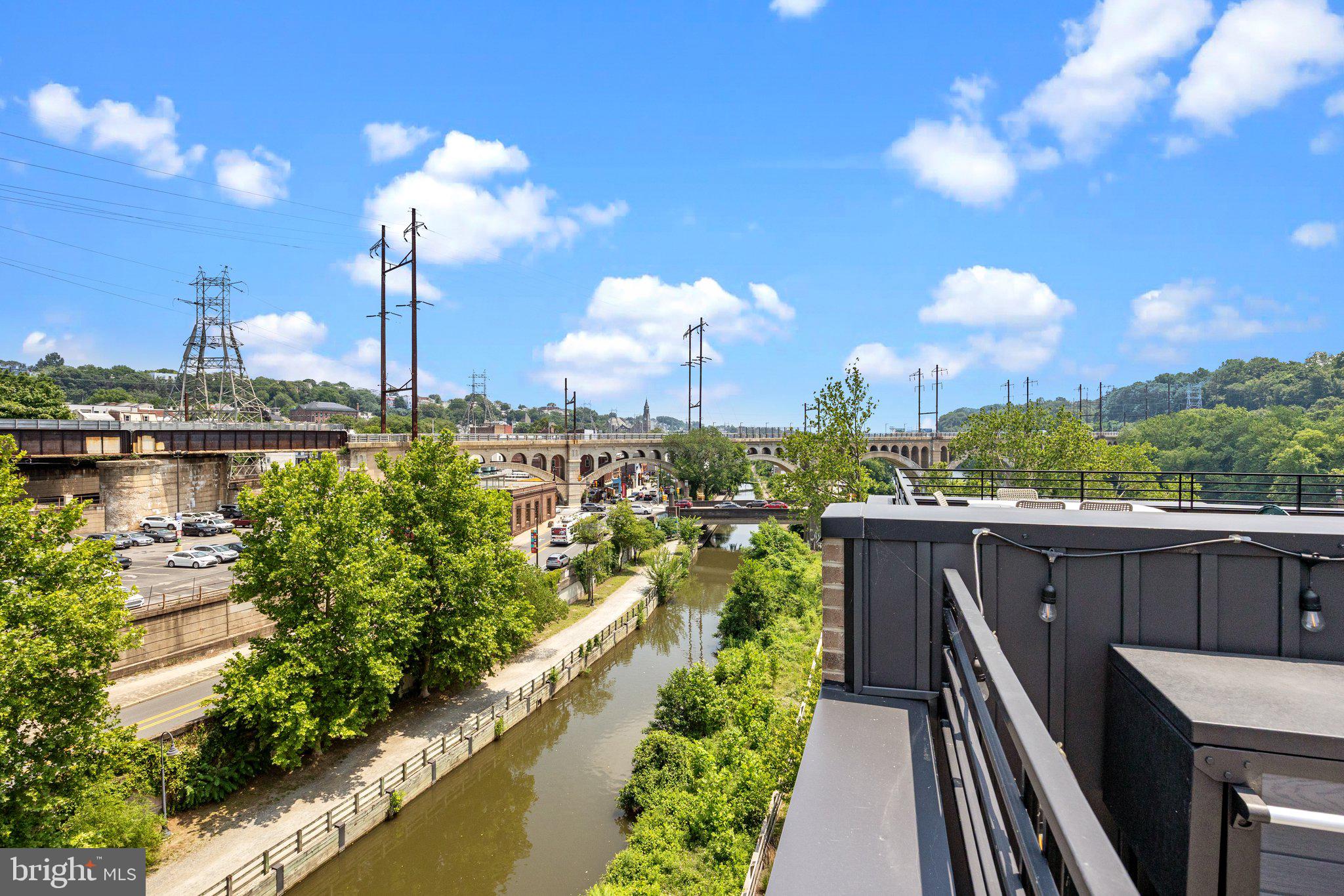 THE LOCKS - Residential Lease