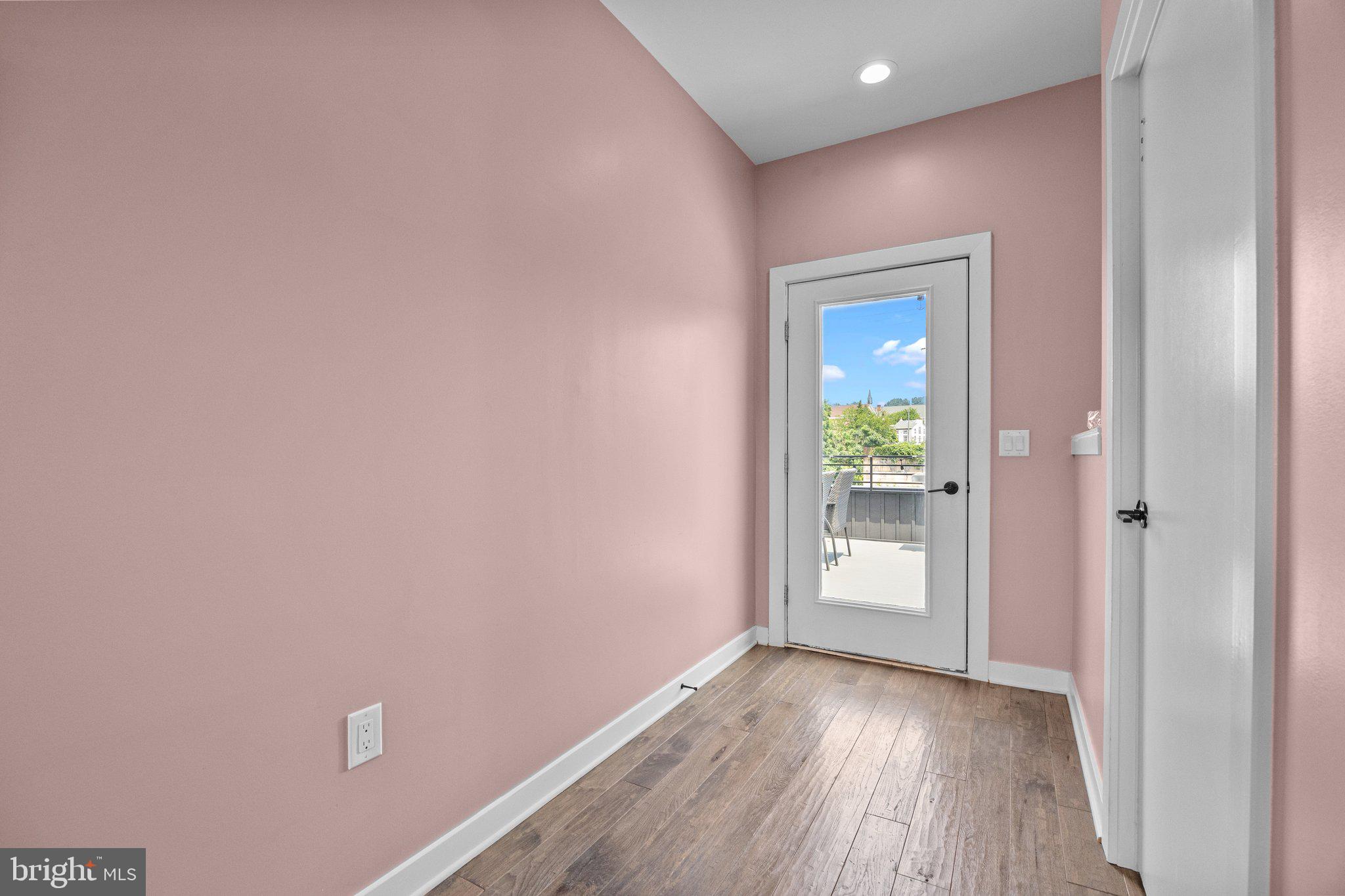 THE LOCKS - Residential Lease