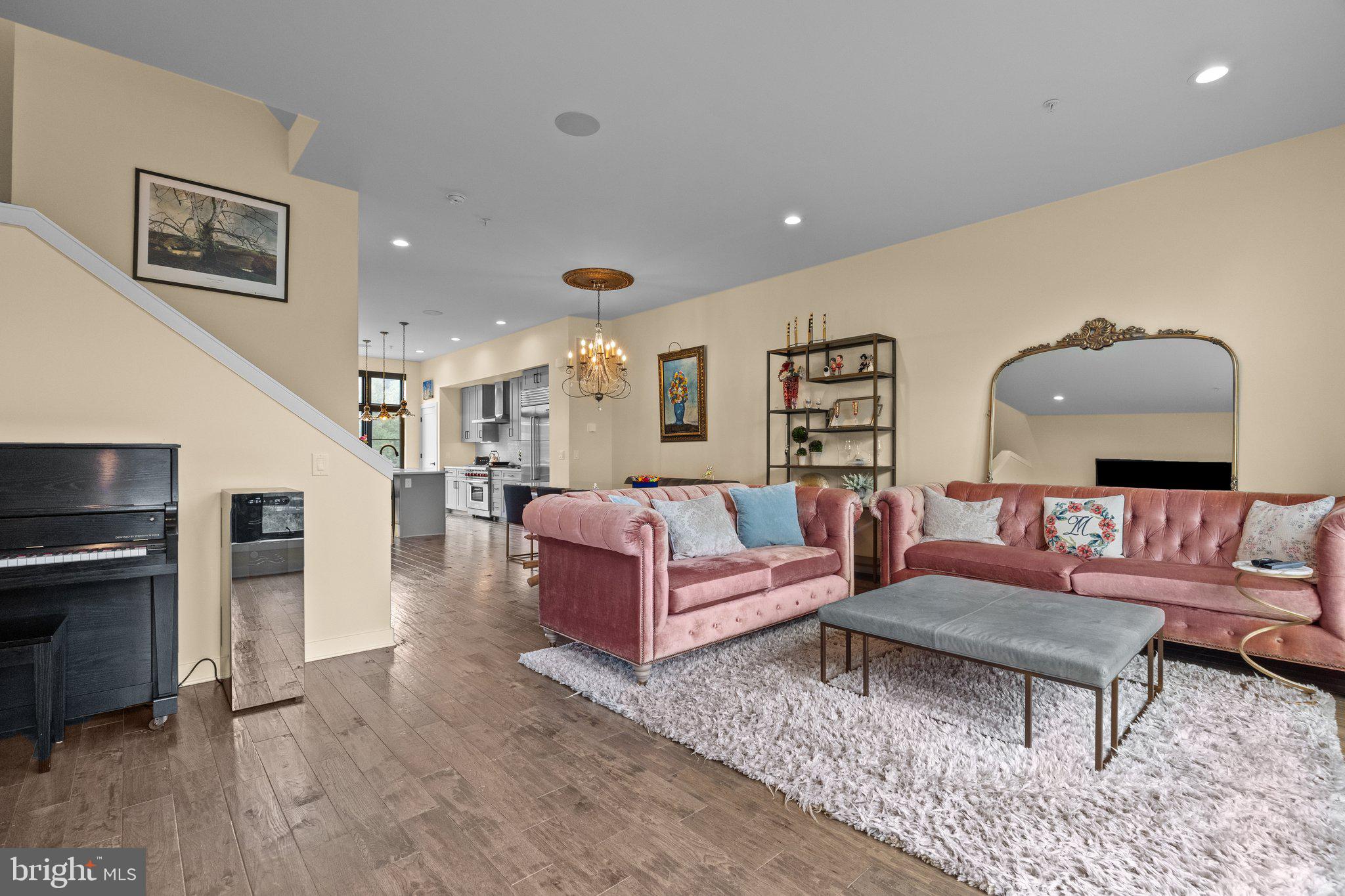 THE LOCKS - Residential Lease