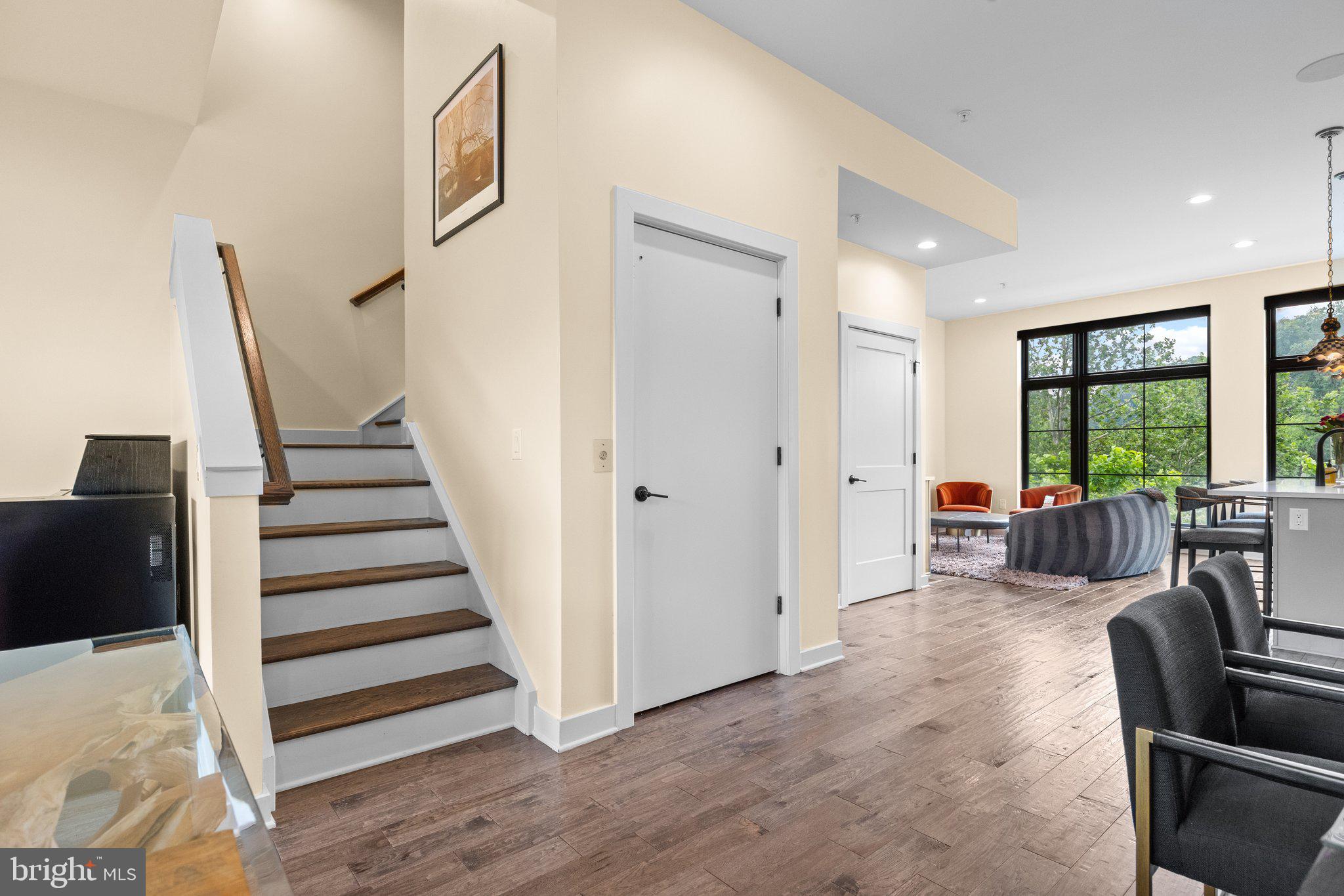 THE LOCKS - Residential Lease