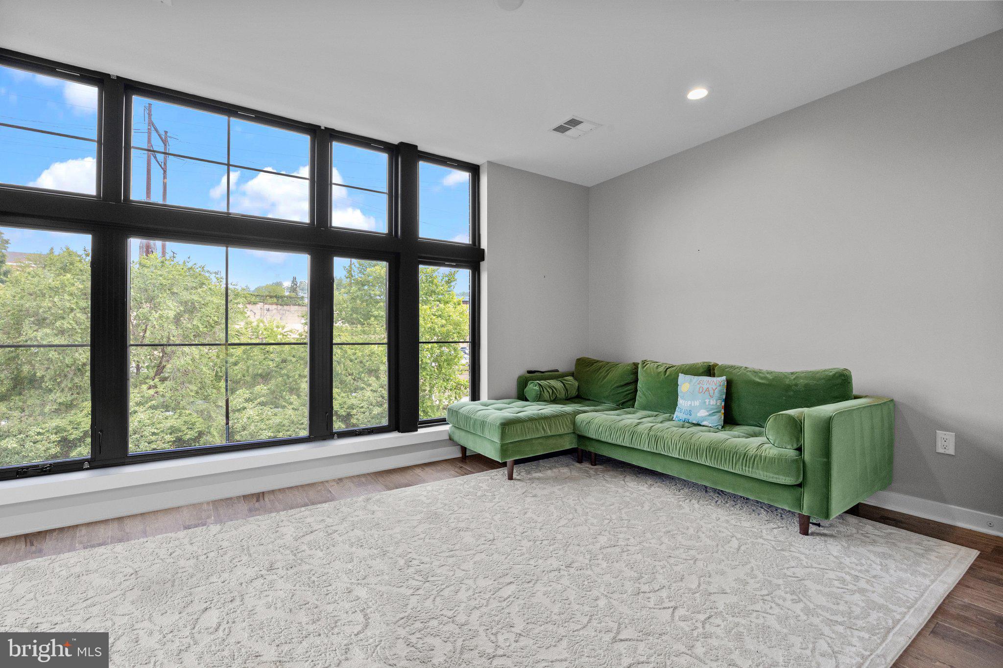 THE LOCKS - Residential Lease