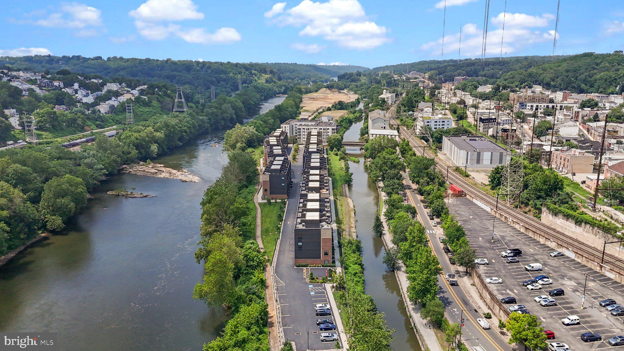 THE LOCKS - Residential Lease