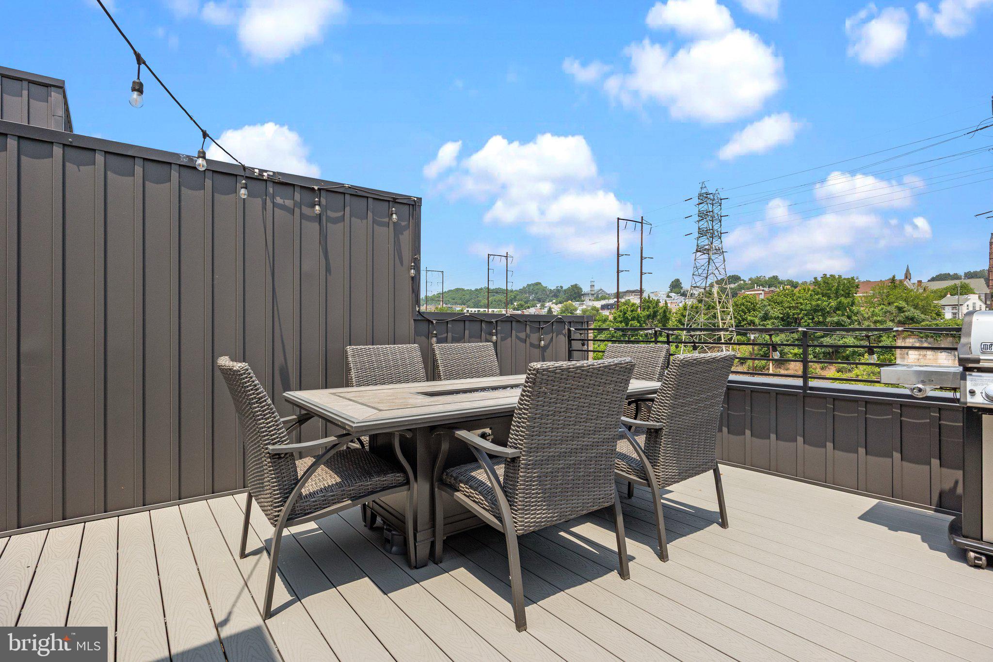 THE LOCKS - Residential Lease