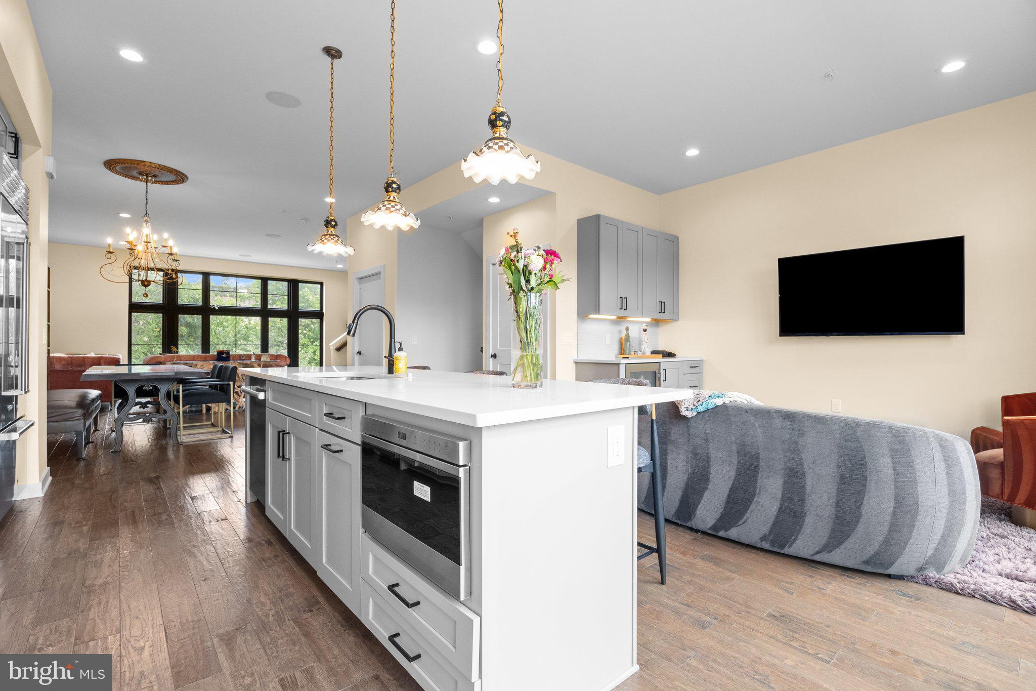 THE LOCKS - Residential Lease