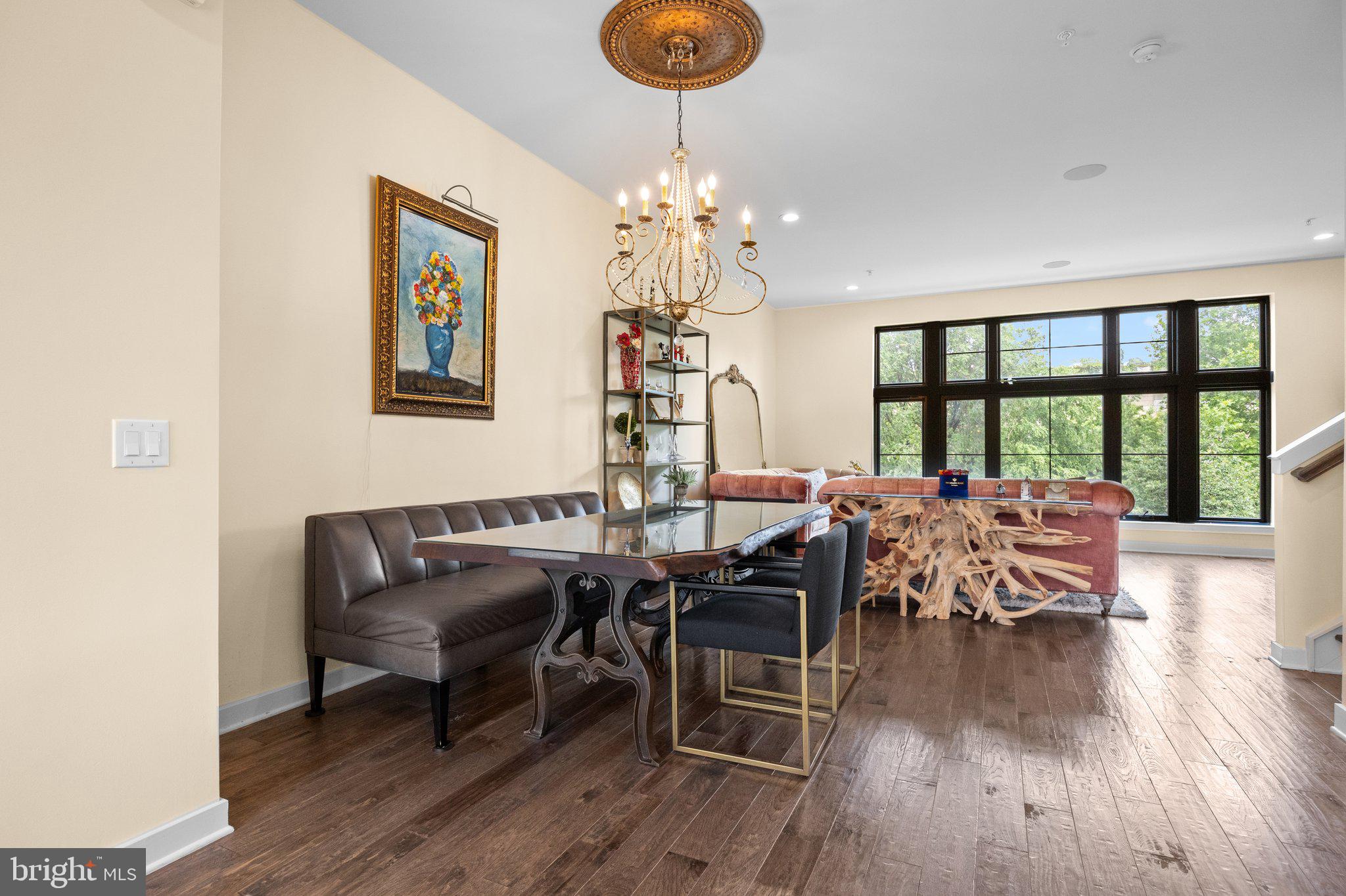 THE LOCKS - Residential Lease