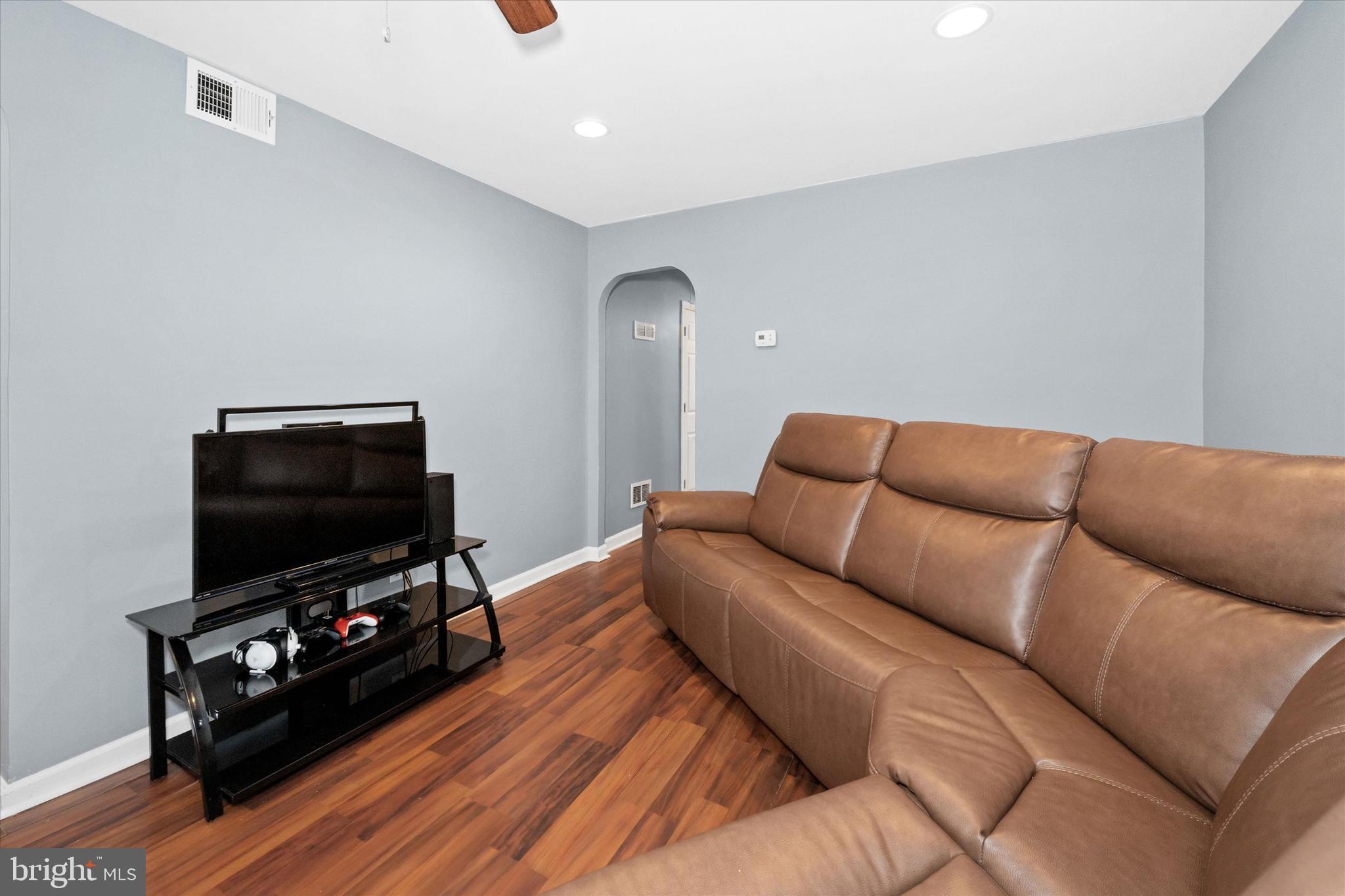 MANOR PARK - Residential