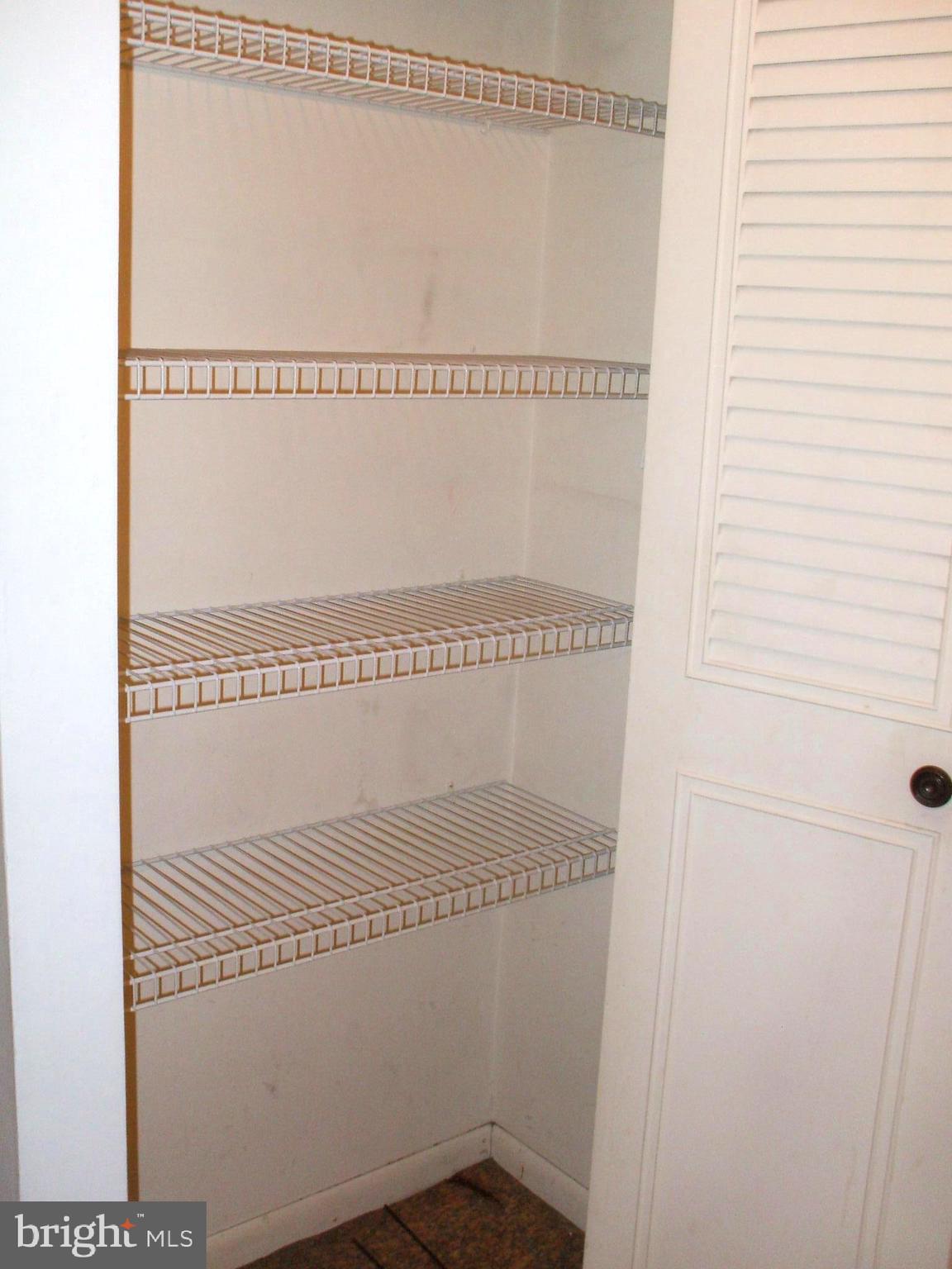 HOLLY HOUSE - Residential