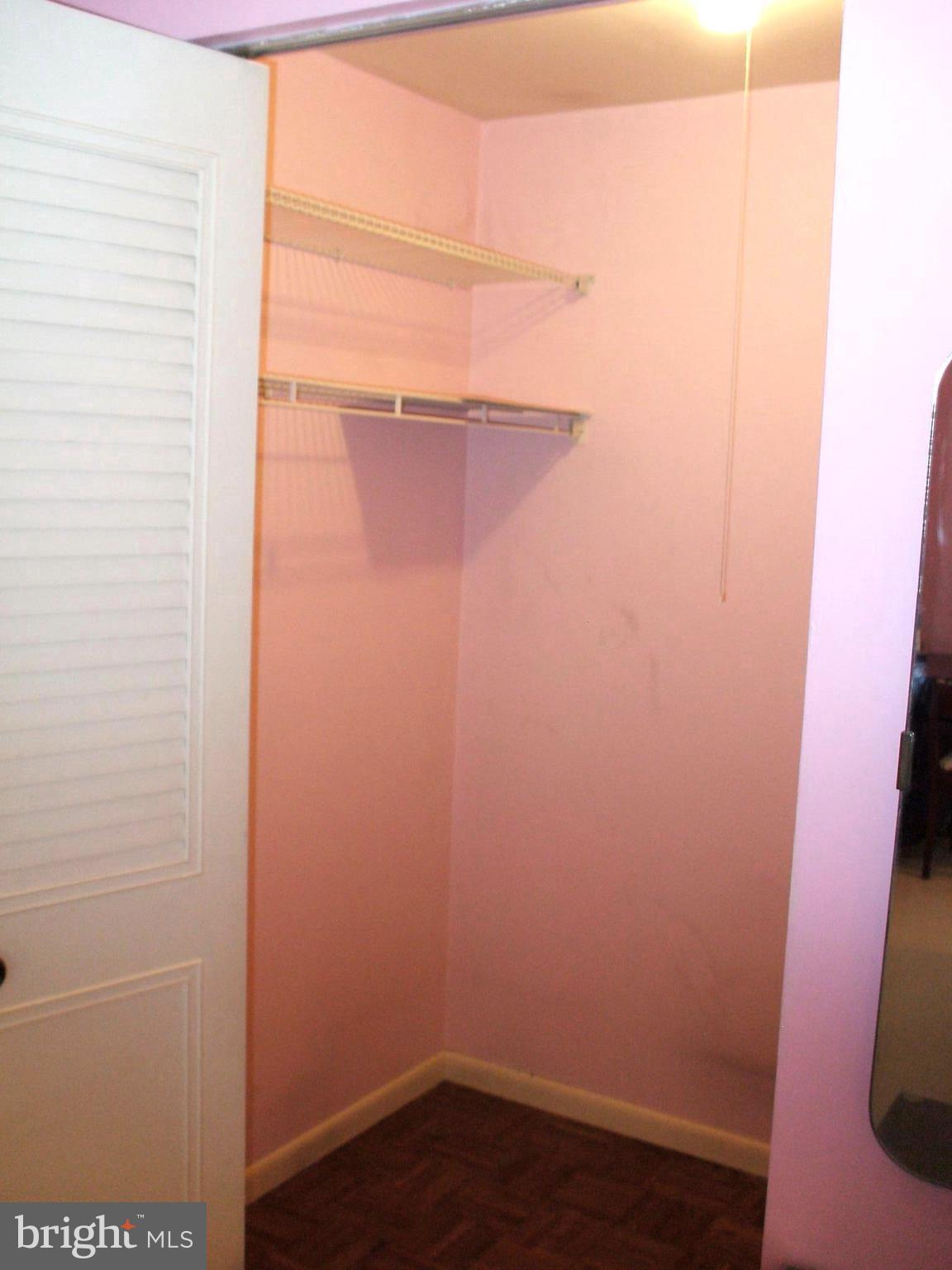 HOLLY HOUSE - Residential