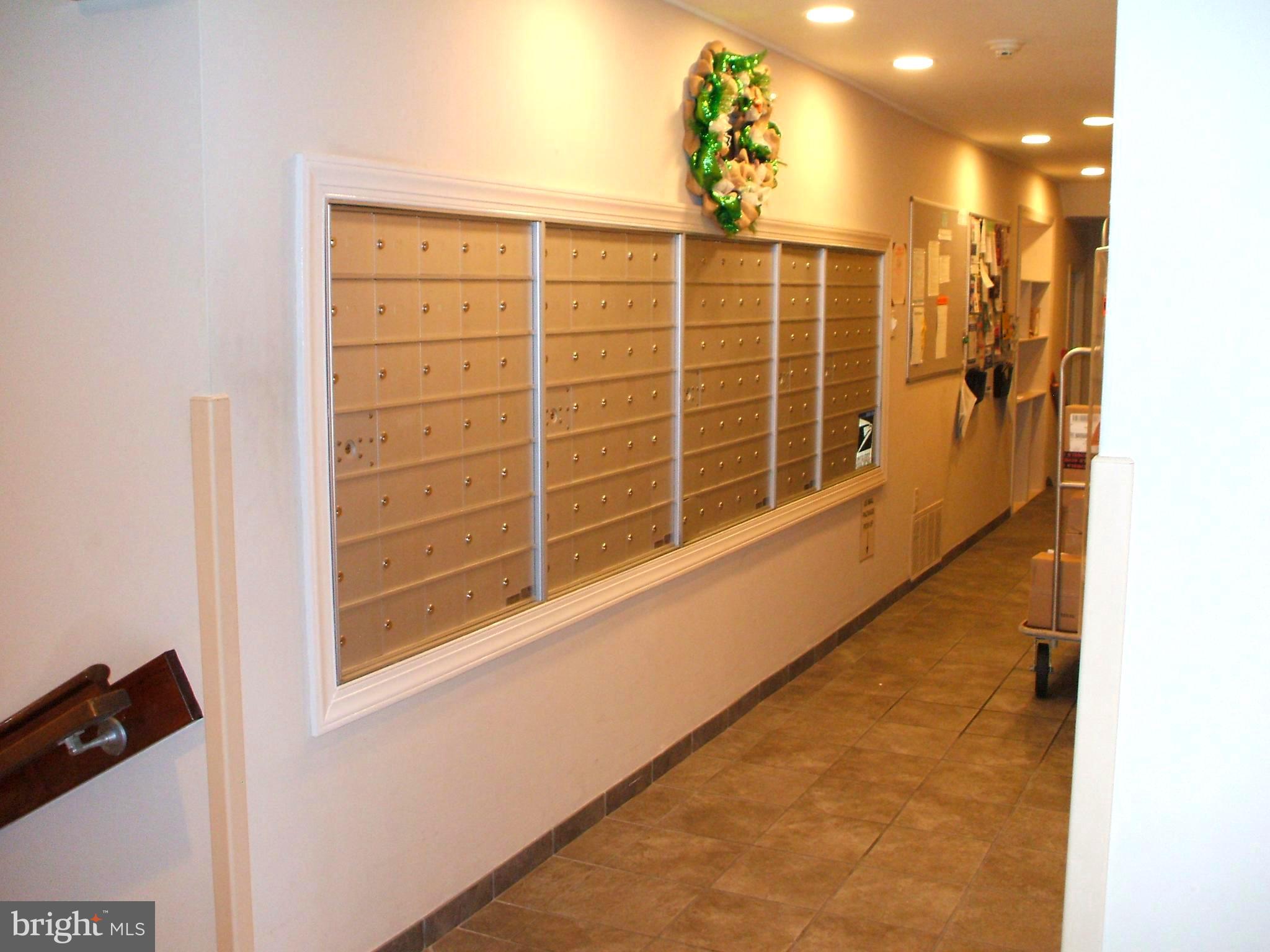 HOLLY HOUSE - Residential