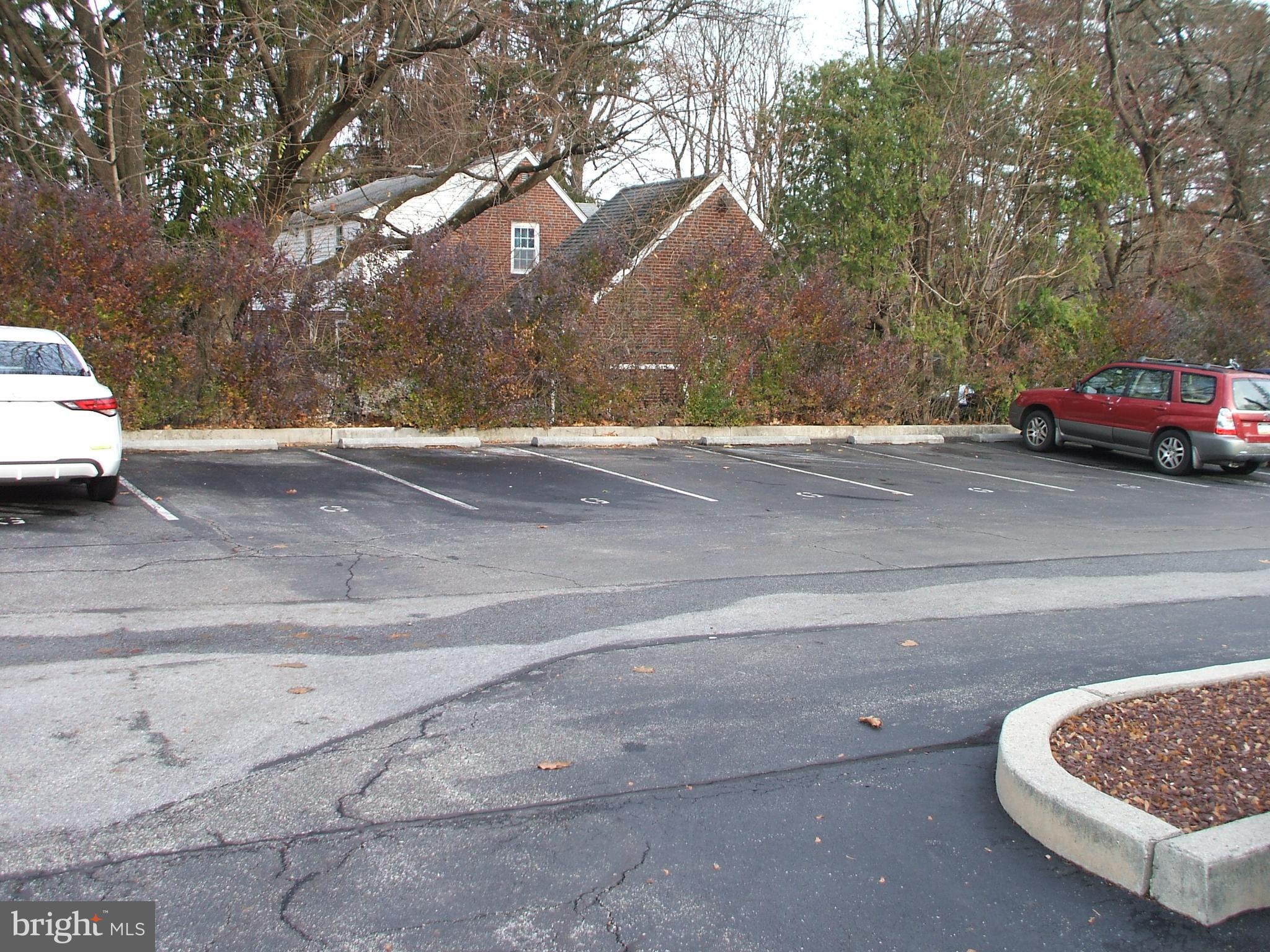 HOLLY HOUSE - Residential