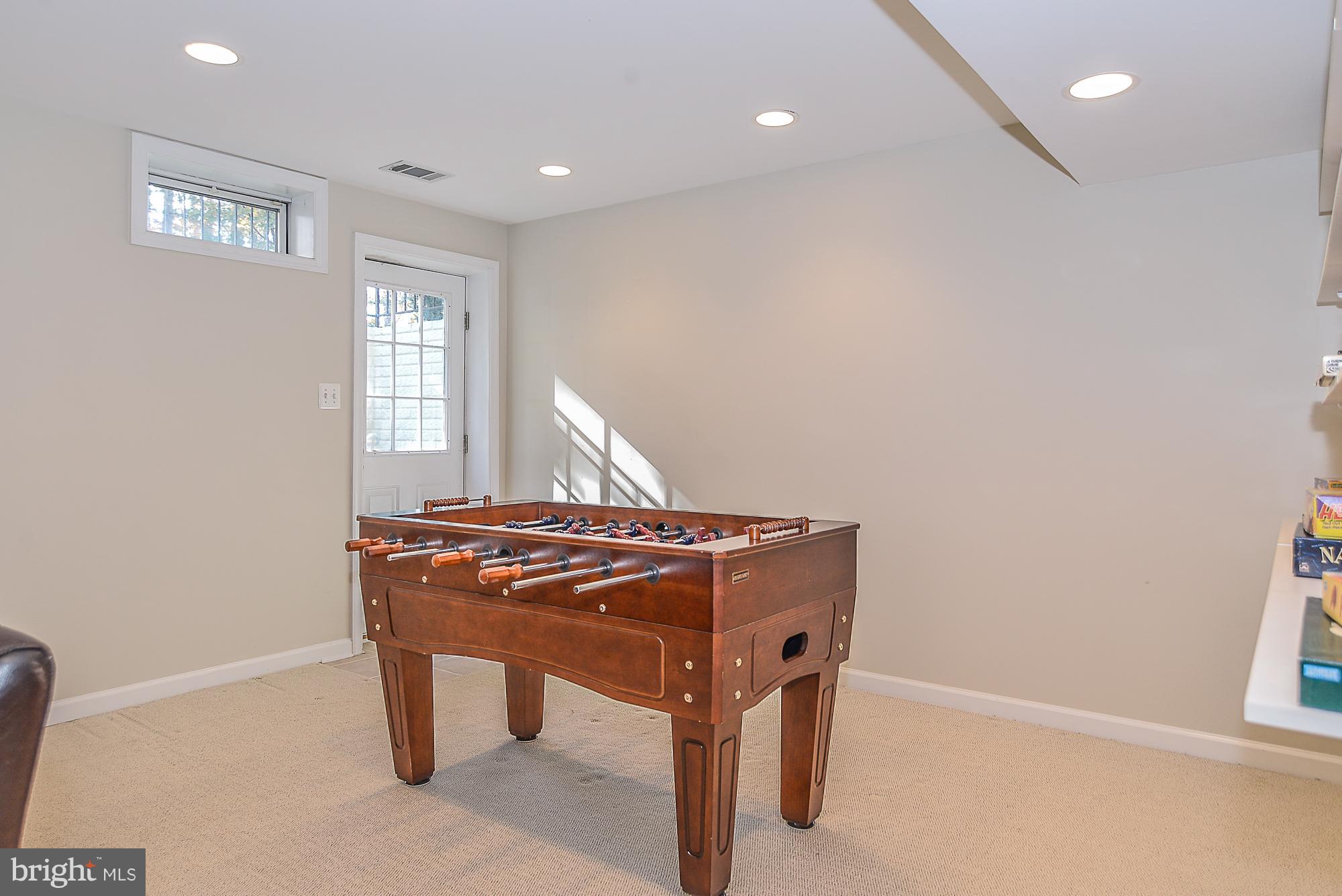 WILLOW PONDS - Residential