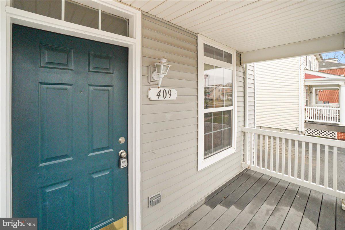 GATEWAY CROSSING - Residential